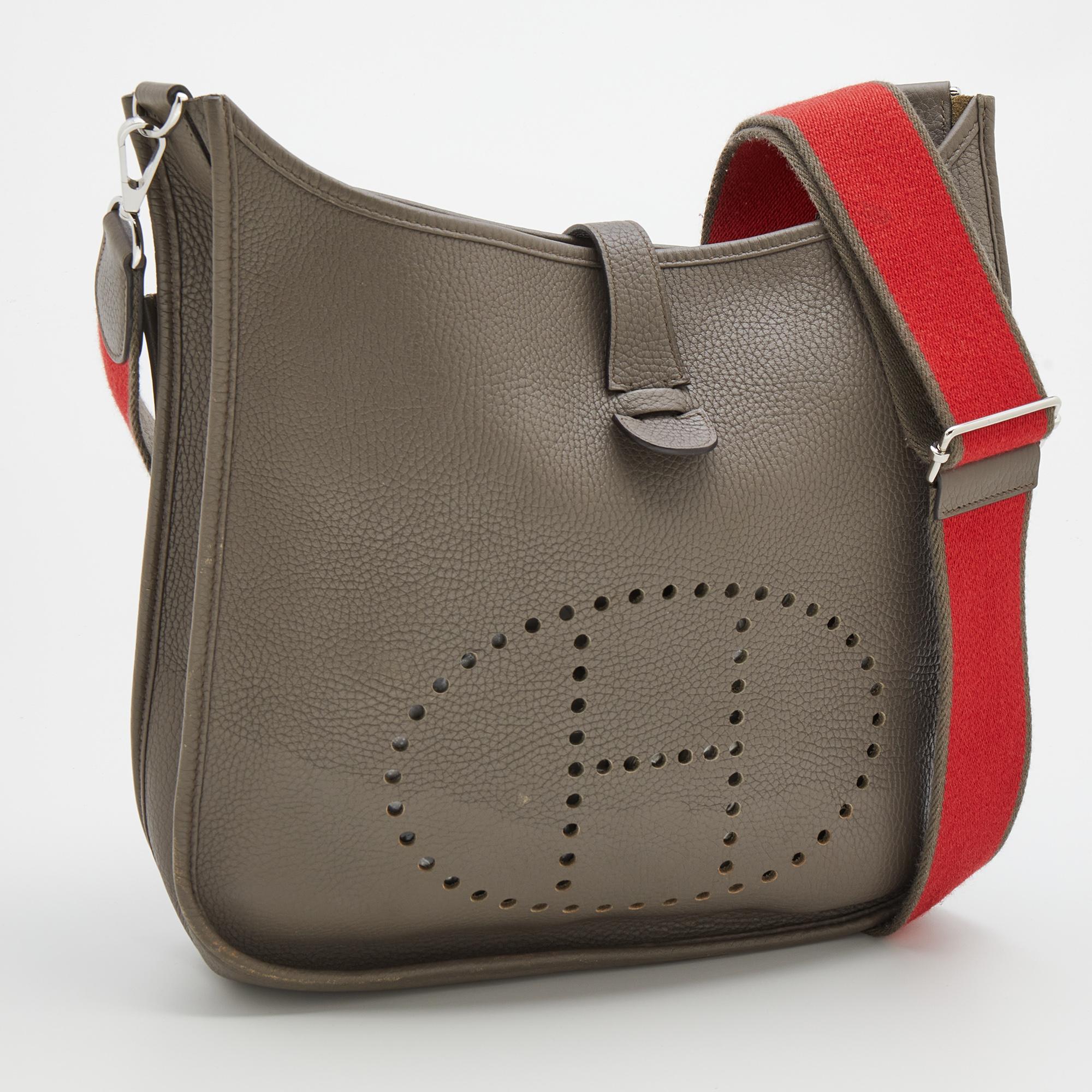 Hermes Etain Taurillon Clemence Leather Evelyne III Bag In Good Condition In Dubai, Al Qouz 2