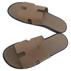 Hermès Étoupe Calfskin Size 43 Izmir sandal
