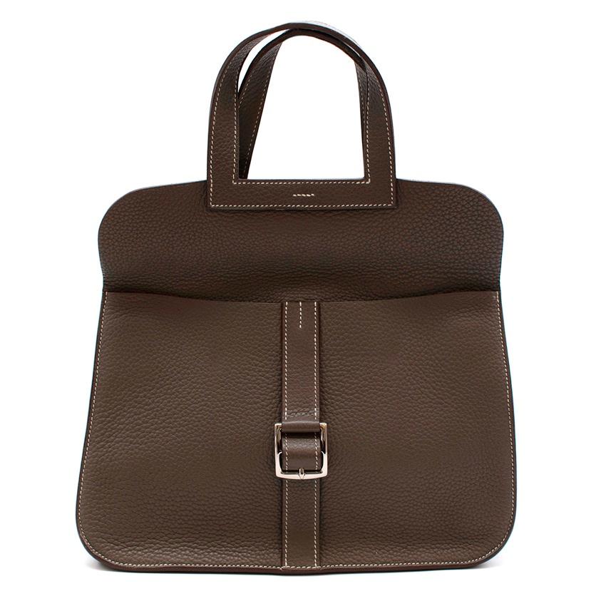 Hermes Etoupe Clemence Leather Halzan 31 Bag PHW

Know for it's outstanding craftsmanship, Hermes produces some of the most coveted bags in the world. 
This versatile Halzan doubles as a top handle and shoulder bag and comes in a neutral Etoupe hue