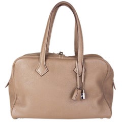 HERMES Etoupe Clemence leather VICTORIA FOURRE-TOUT 35 Shoulder Bag