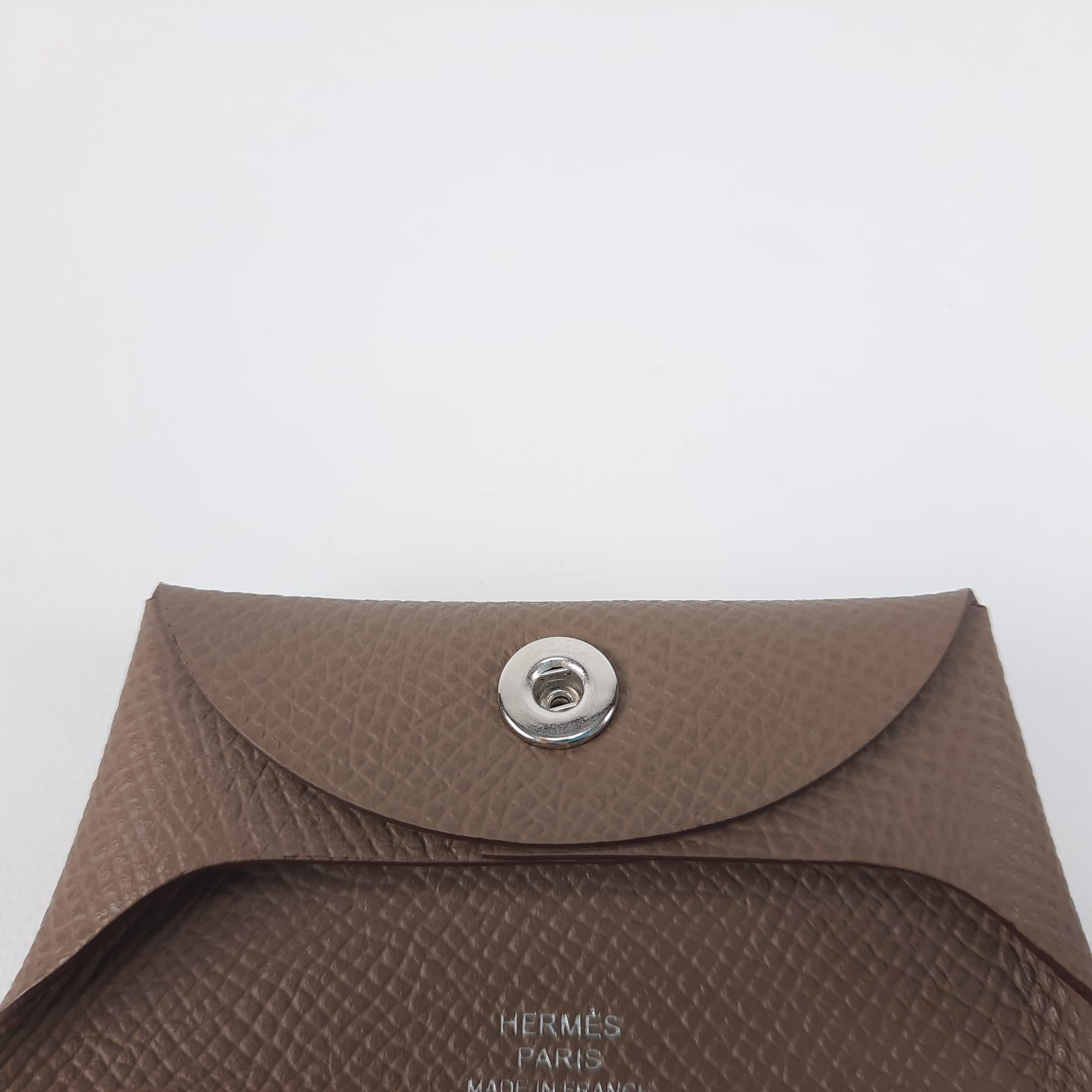 Hermes Bastia change purse Etoupe epsom leather  In New Condition For Sale In Nicosia, CY