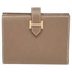 Portefeuille compact en cuir Hermès Etoupe Epsom Bearn