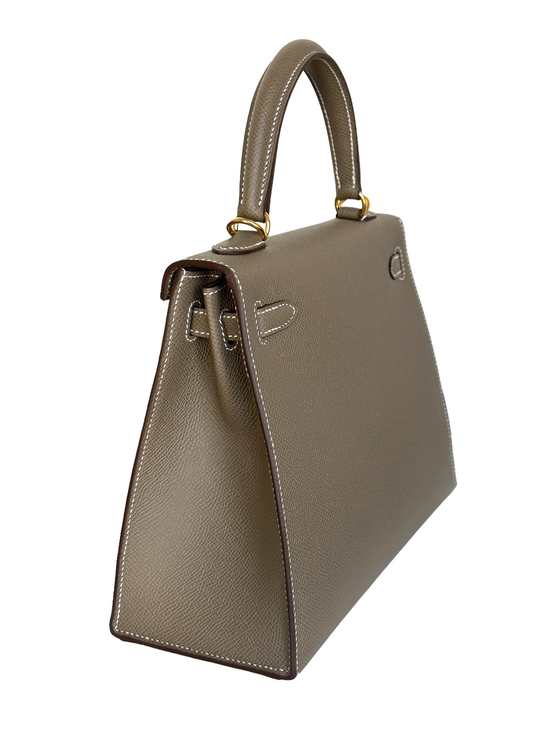 Hermes Etoupe Kelly 25  Bolso Epsom Sellier Herrajes Dorados en Nuevo estado para la venta en West Chester, PA