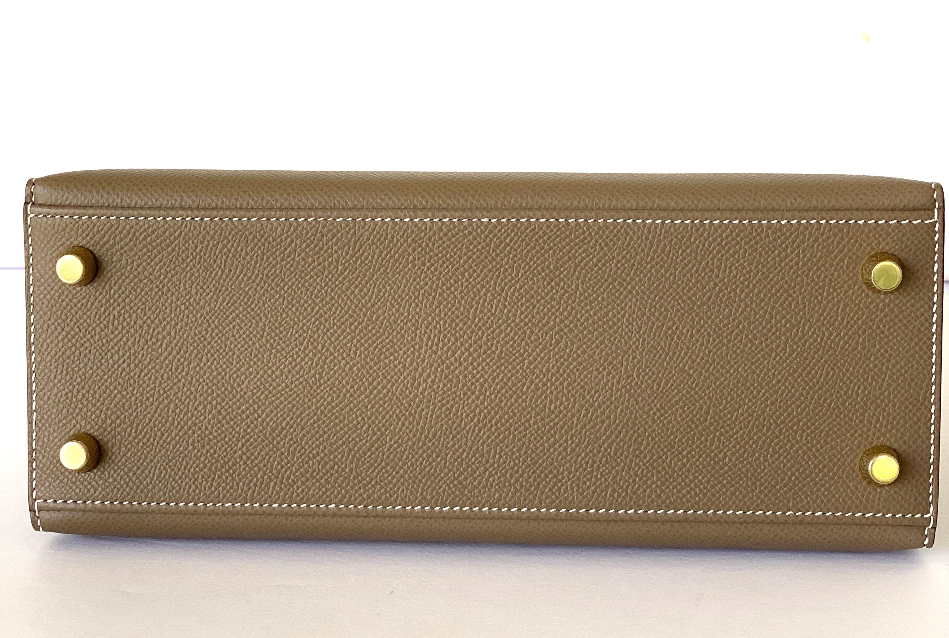 Women's or Men's Hermes Etoupe Kelly 25  Epsom Sellier Bag Gold Hardware