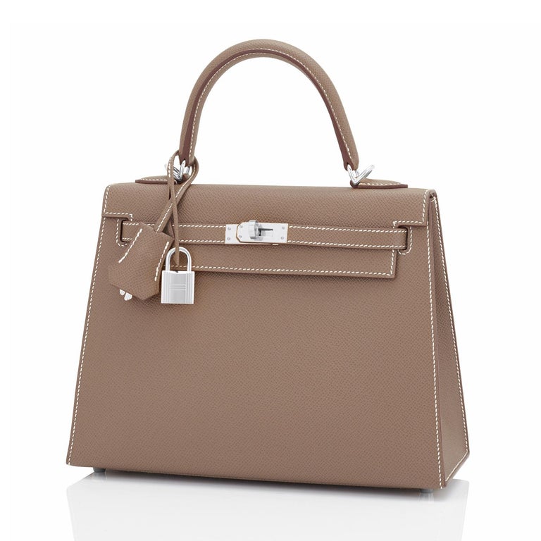 Hermes Etoupe Kelly 25cm Sellier Shoulder Bag Palladium Z Stamp, 2021 In New Condition For Sale In New York, NY