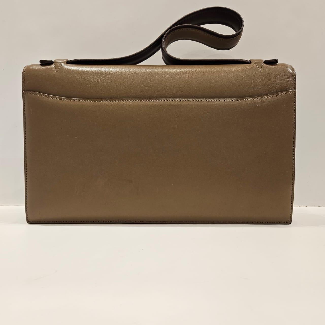 Hermes Etoupe Swift Ellan Illico Shoulder Bag In Good Condition For Sale In Jakarta, Daerah Khusus Ibukota Jakarta