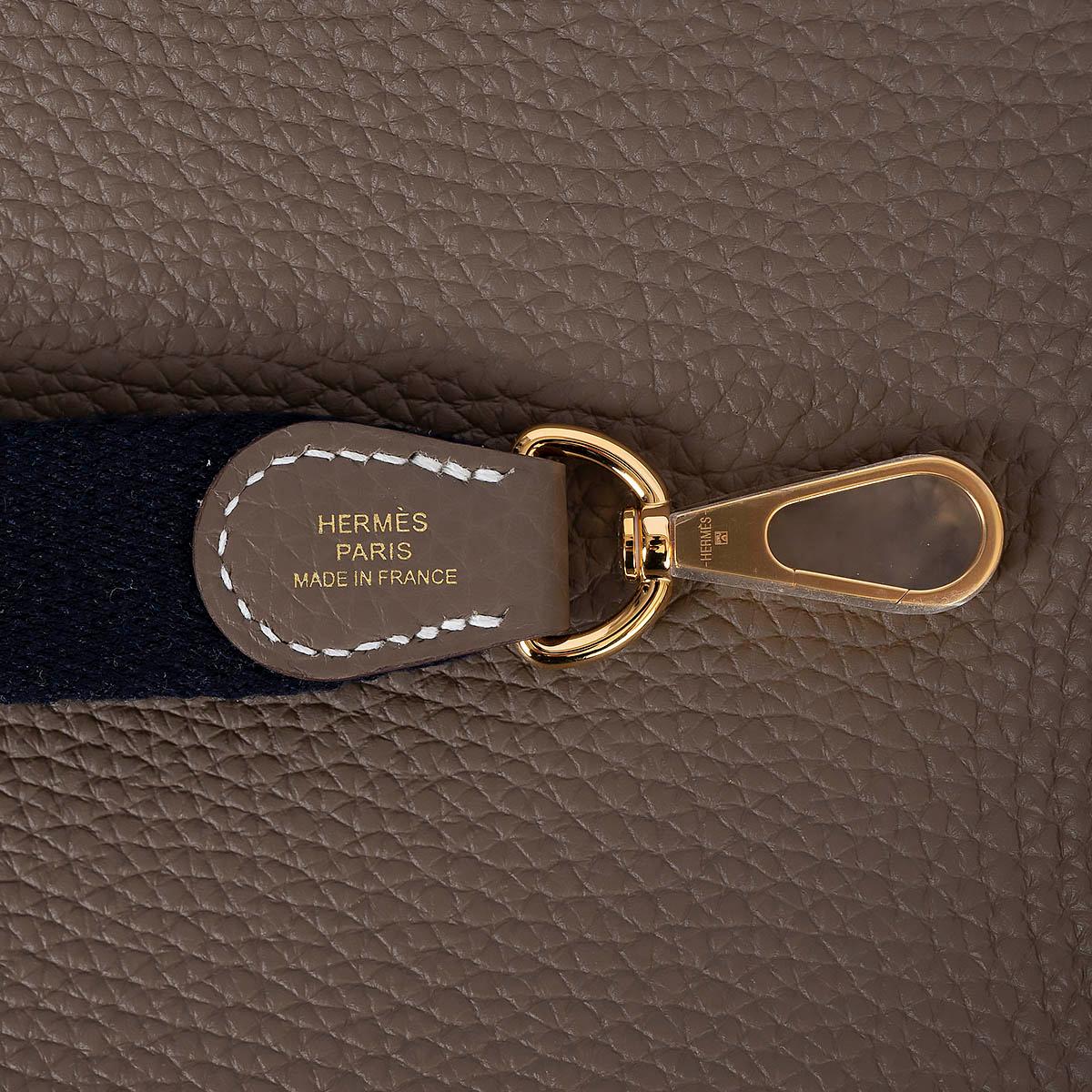 HERMES Etoupe taupe Clemence leather & Indigo EVELYNE 16 TPM Crossbody Bag For Sale 2
