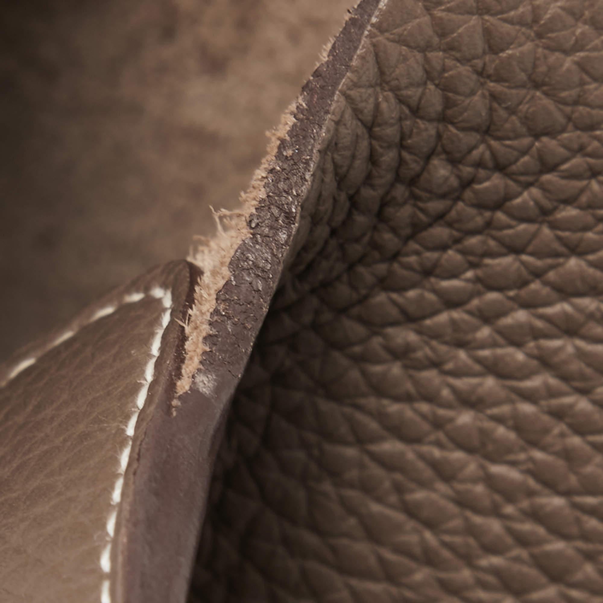 Hermes Etoupe Taurillon Clemence Leather Picotin Lock 18 Bag In Good Condition In Dubai, Al Qouz 2