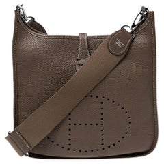 Hermes Etoupe Togo Leder Evelyne III PM Tasche