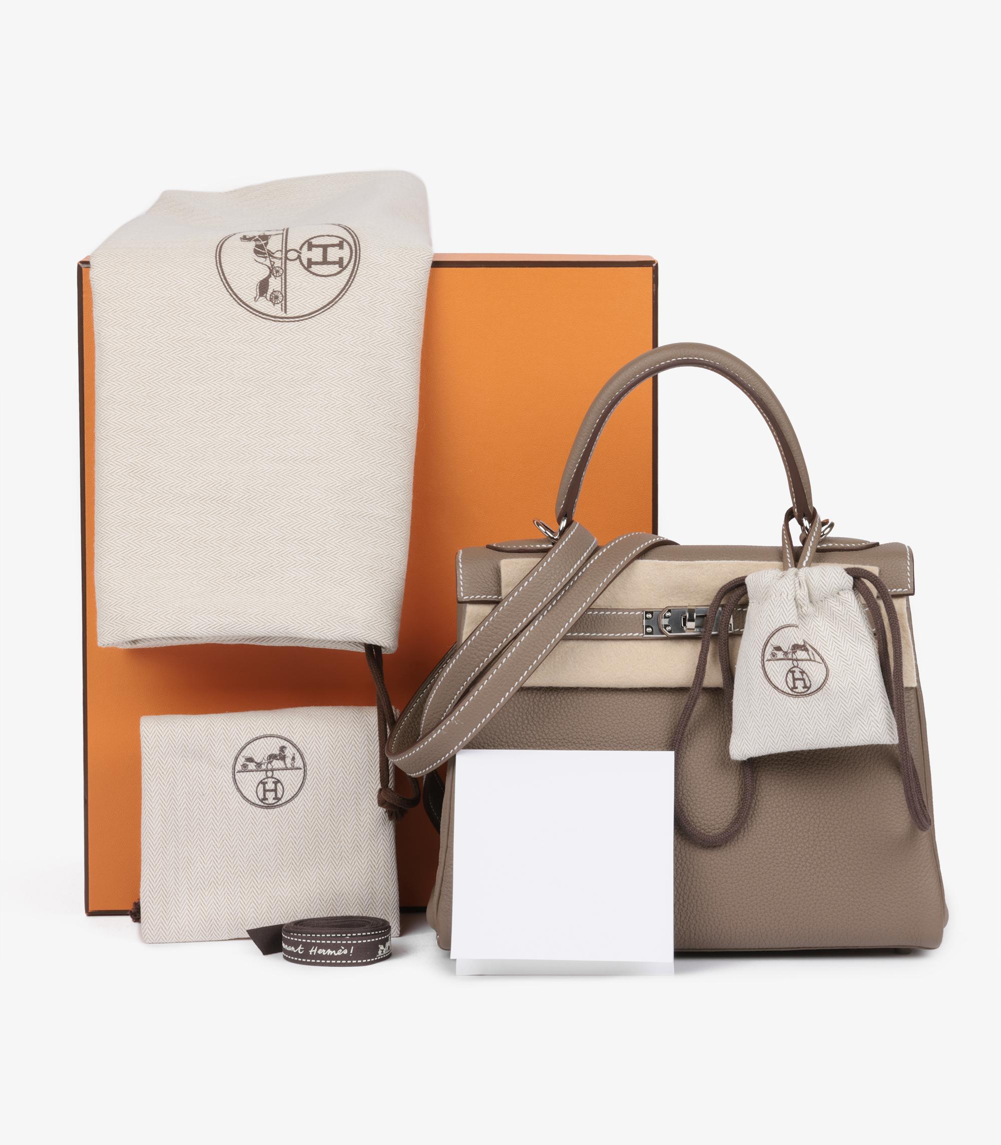 Hermès Etoupe Togo Leather Kelly 25cm Retourne im Angebot 6