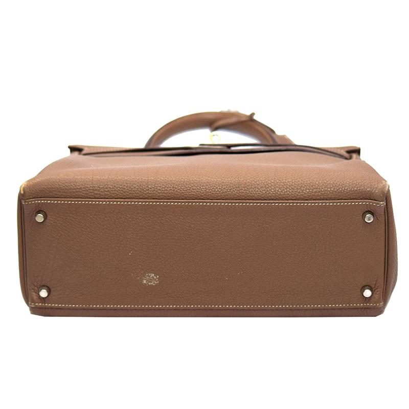 Hermes Etoupe Togo Leather Palladium Hardware Kelly Retourne 35 Bag In Excellent Condition In Dubai, Al Qouz 2
