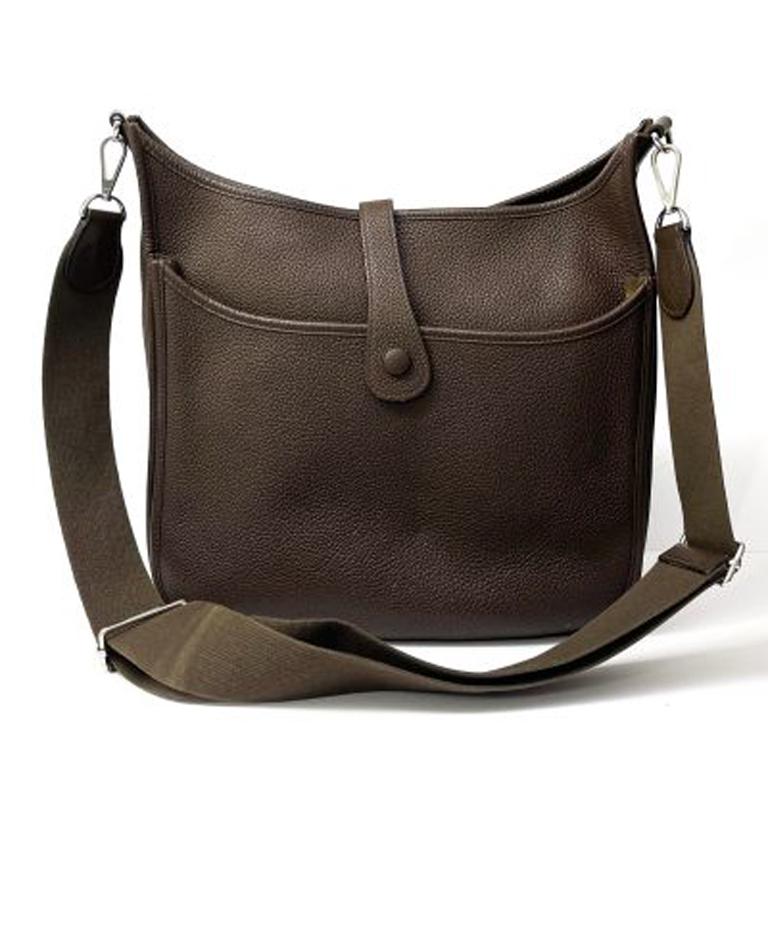 Hermés Evelyn Shoulder Bag in Brown Grained Leather with Silver Hardware In Excellent Condition In Torre Del Greco, IT