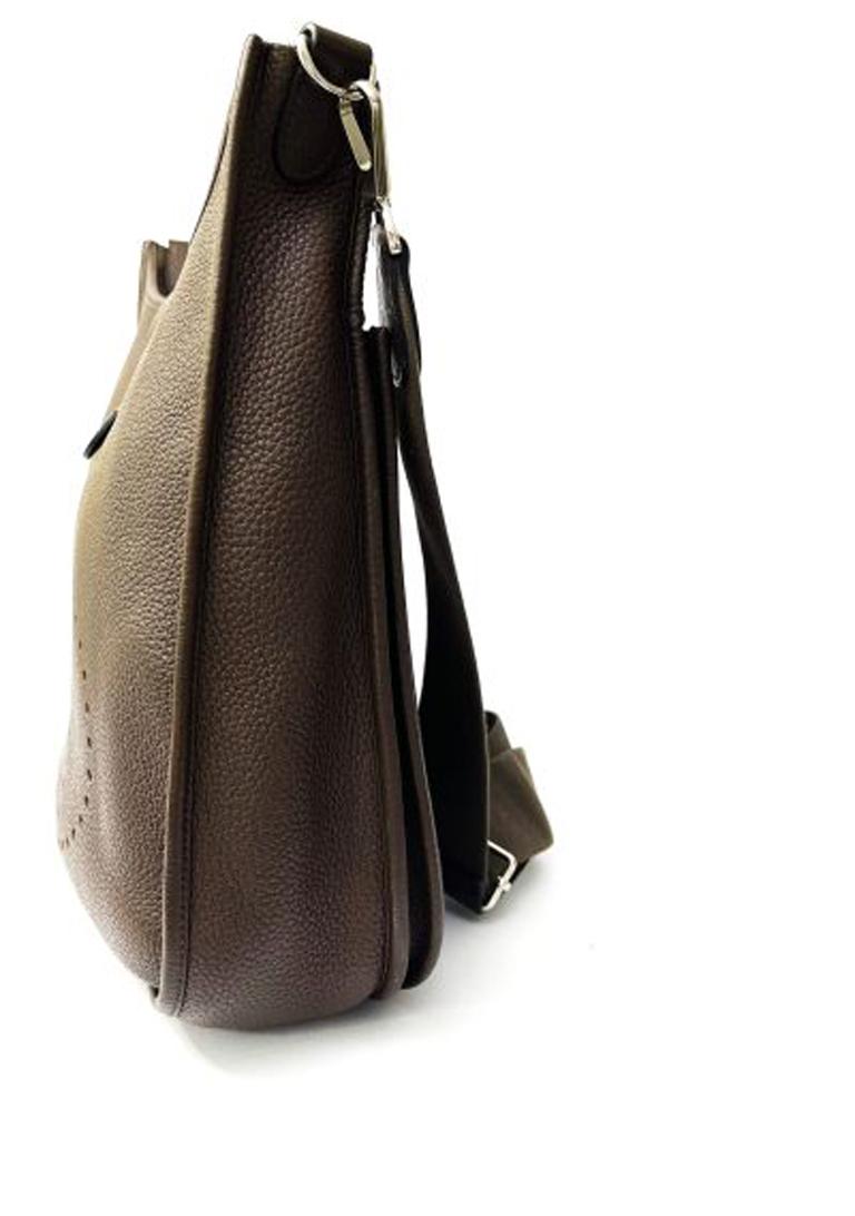 Women's Hermés Evelyn Shoulder Bag in Brown Grained Leather with Silver Hardware