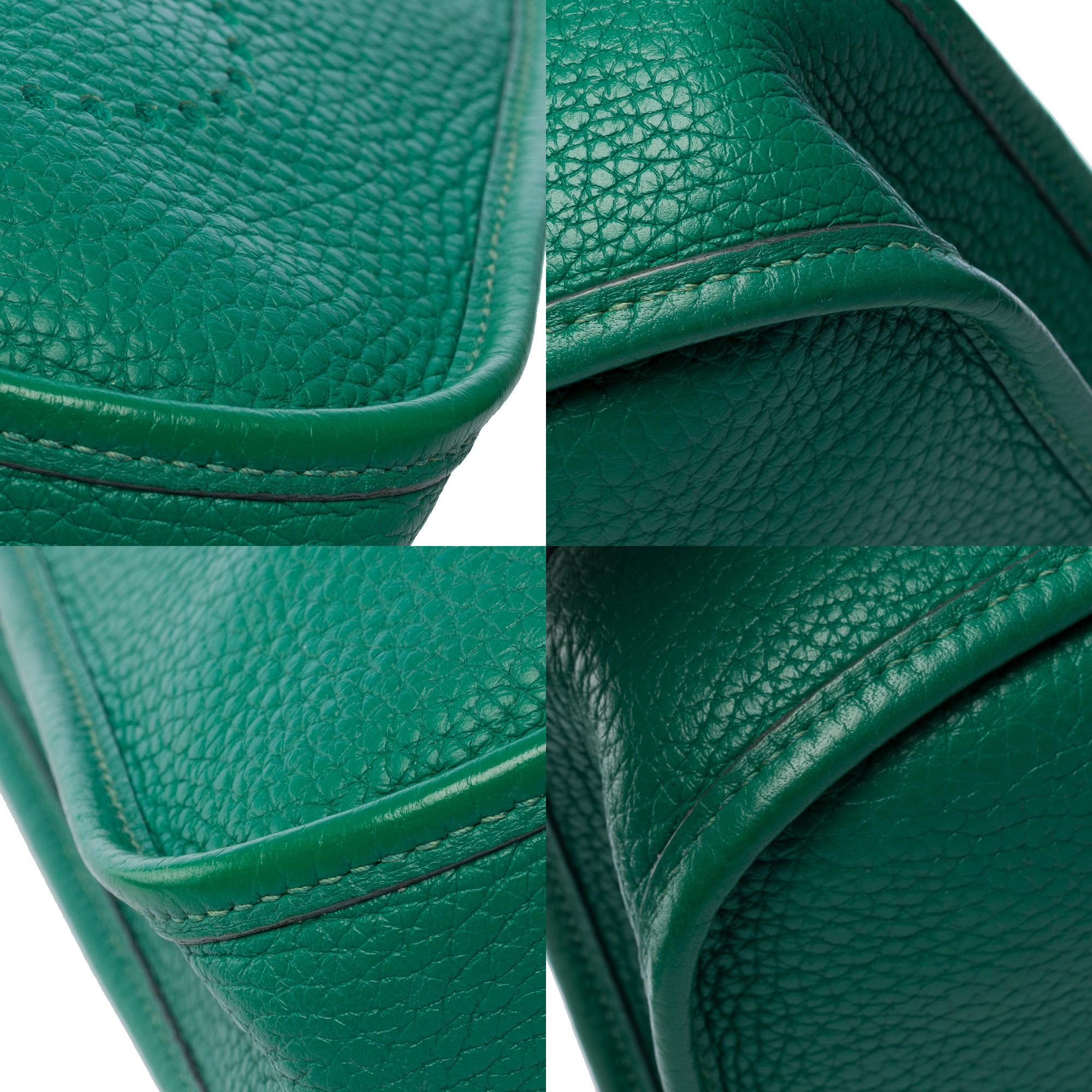 Hermès Evelyne 16 TPM shoulder bag in Vert Jade Taurillon Clemence leather, PHW For Sale 5