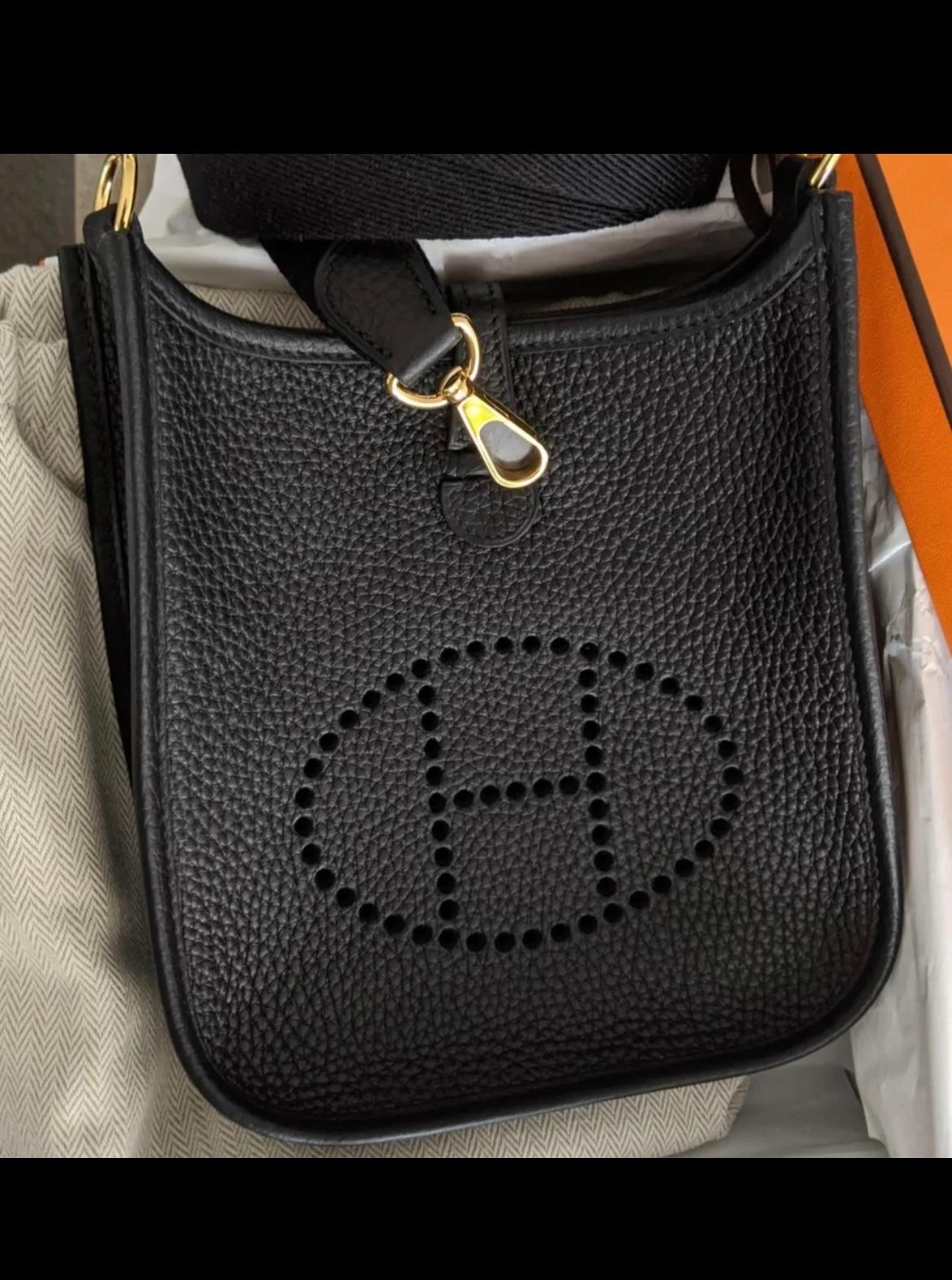 Hermes mini Evelyne 18 black  In New Condition In London, England