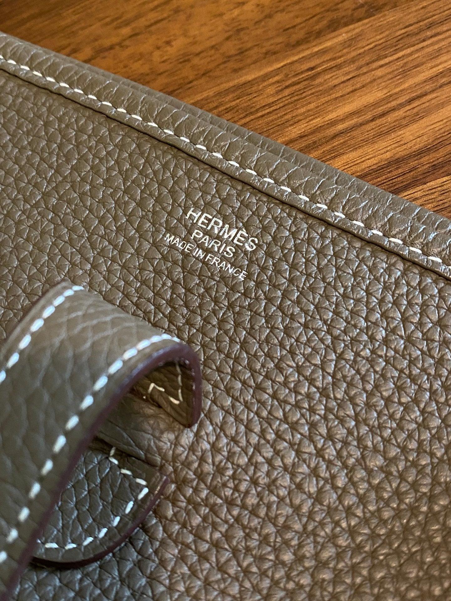 Hermes Evelyne 29 Large Crossbody Bag Grey with Strap For Sale 10
