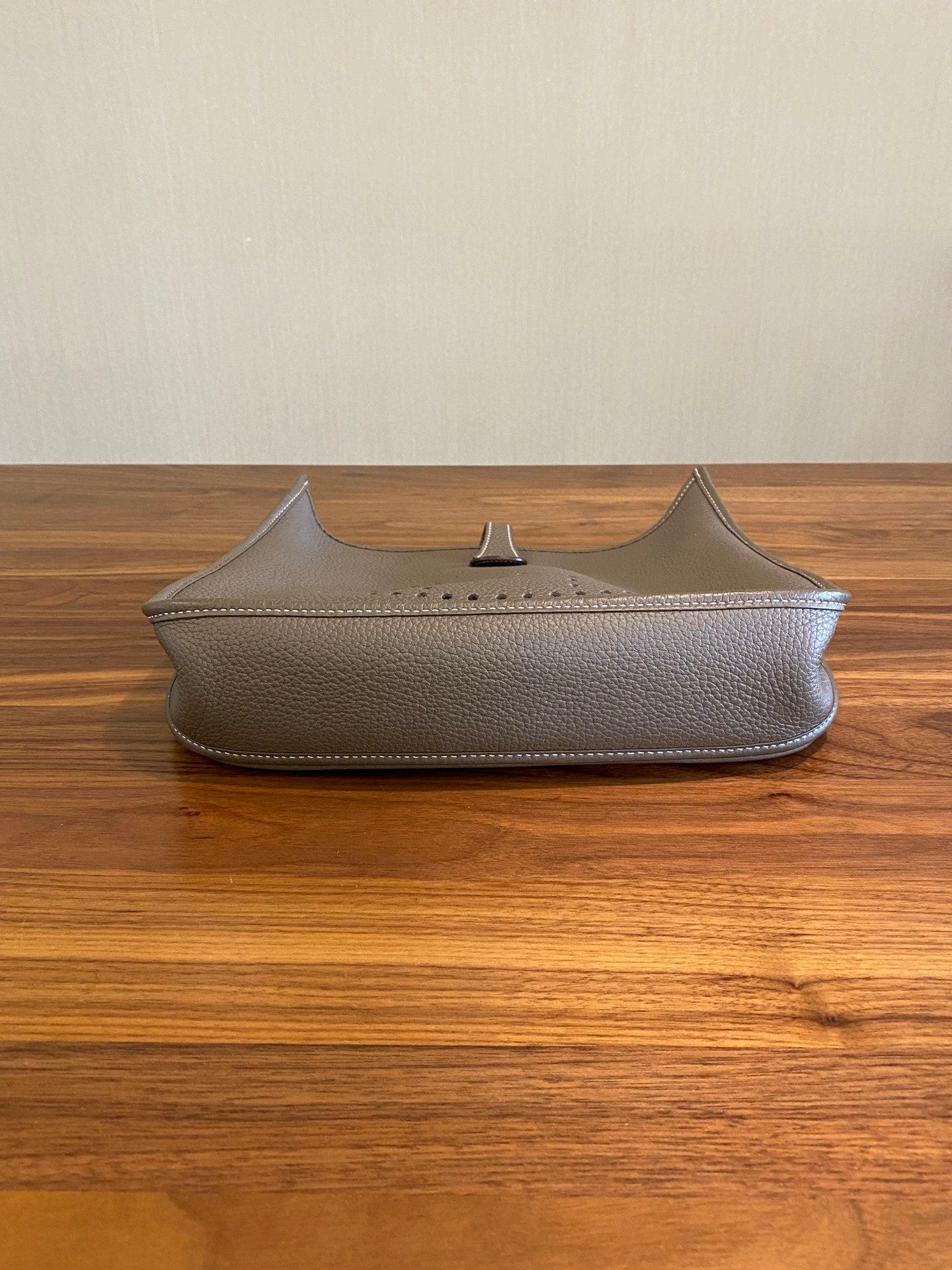 Hermes Evelyne 29 Large Crossbody Bag Grey with Strap For Sale 1