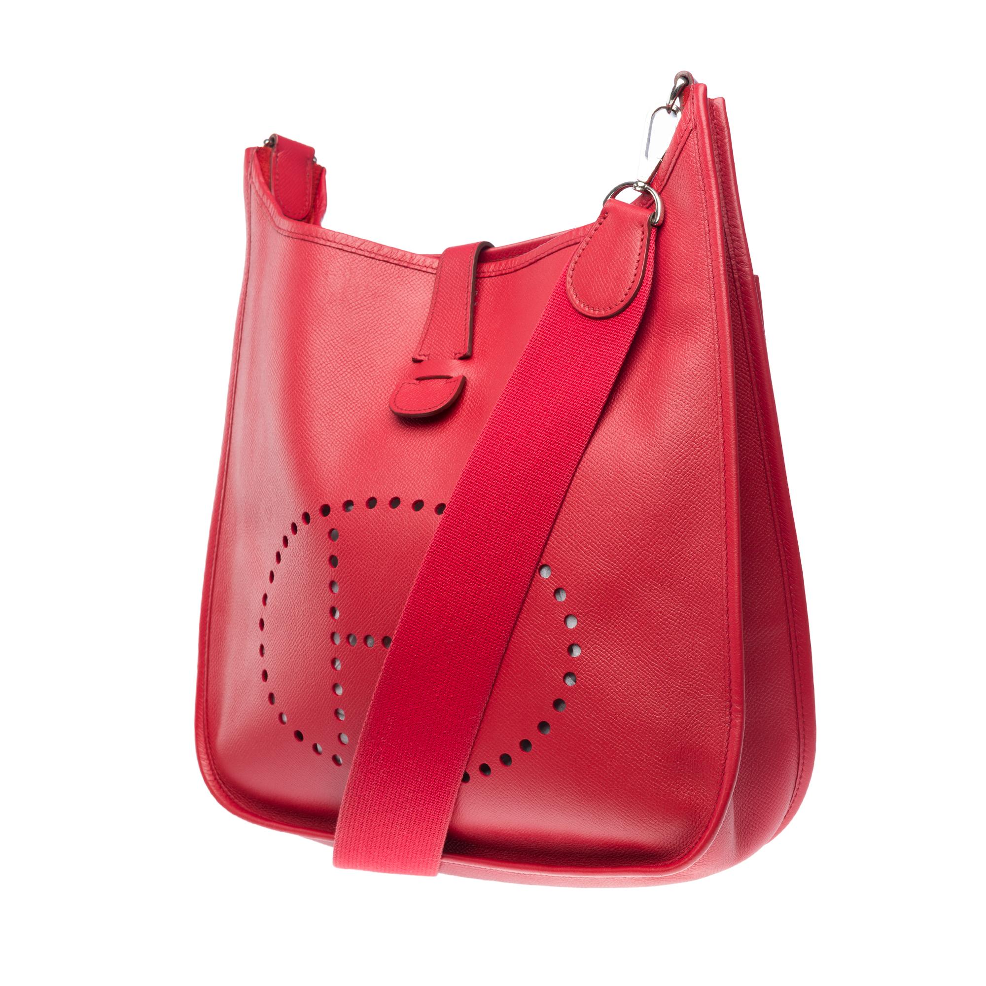 Women's Hermès Evelyne 33 (GM) shoulder bag in Red Vermilion Epsom leather, PHW For Sale