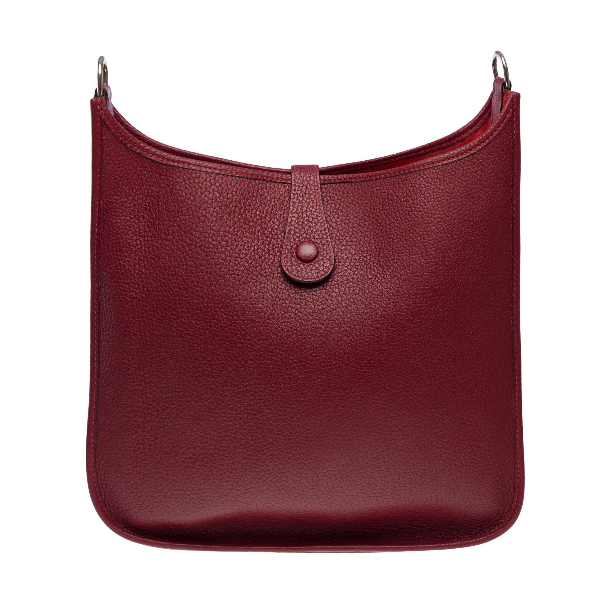 Sac à bandoulière Hermès Evelyne 33 (GM) en cuir de veau Rouge H Fjord, PHW Excellent état - En vente à Paris, IDF