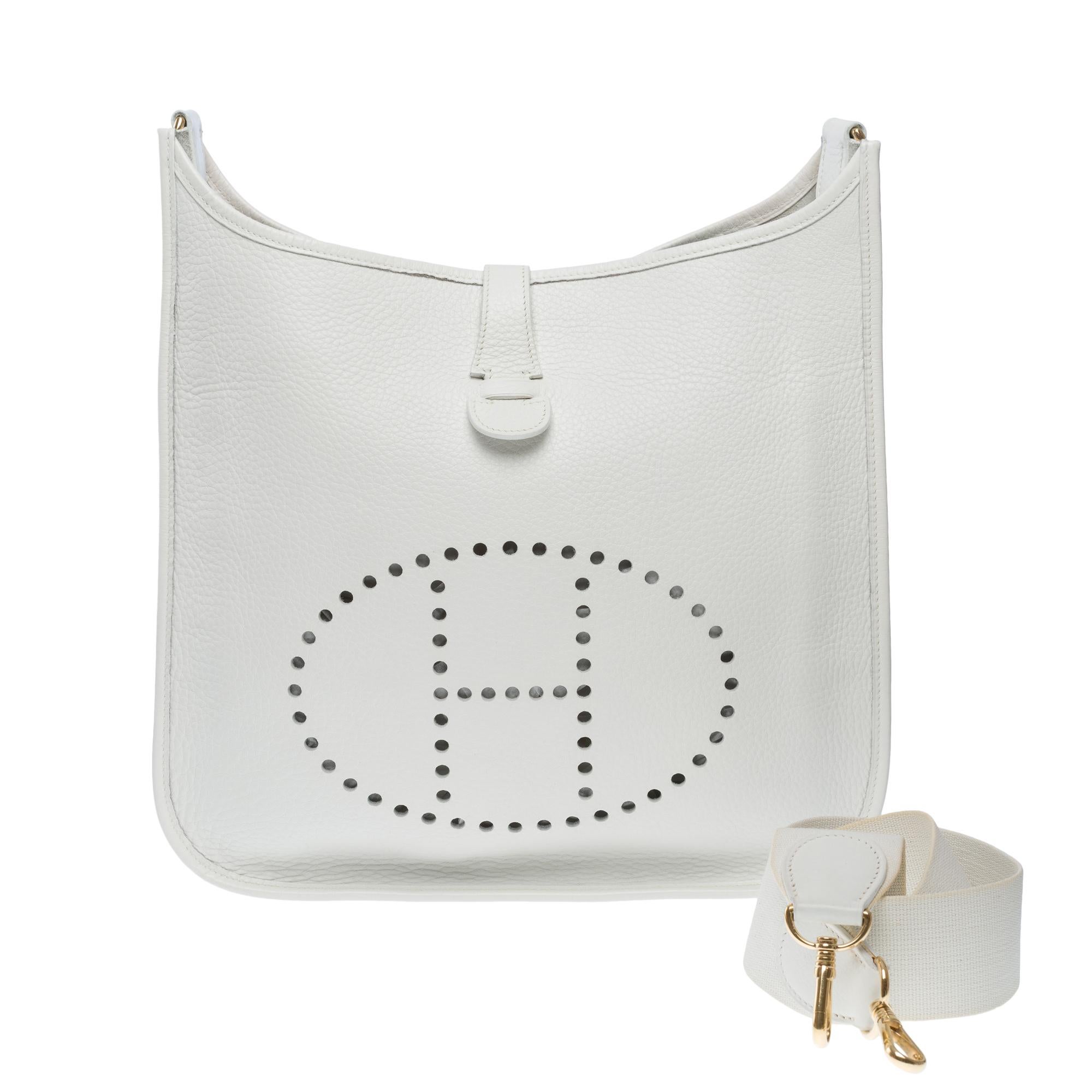 Hermès Evelyne 33 (GM)  shoulder bag in White Taurillon Clemence leather, GHW In Good Condition In Paris, IDF