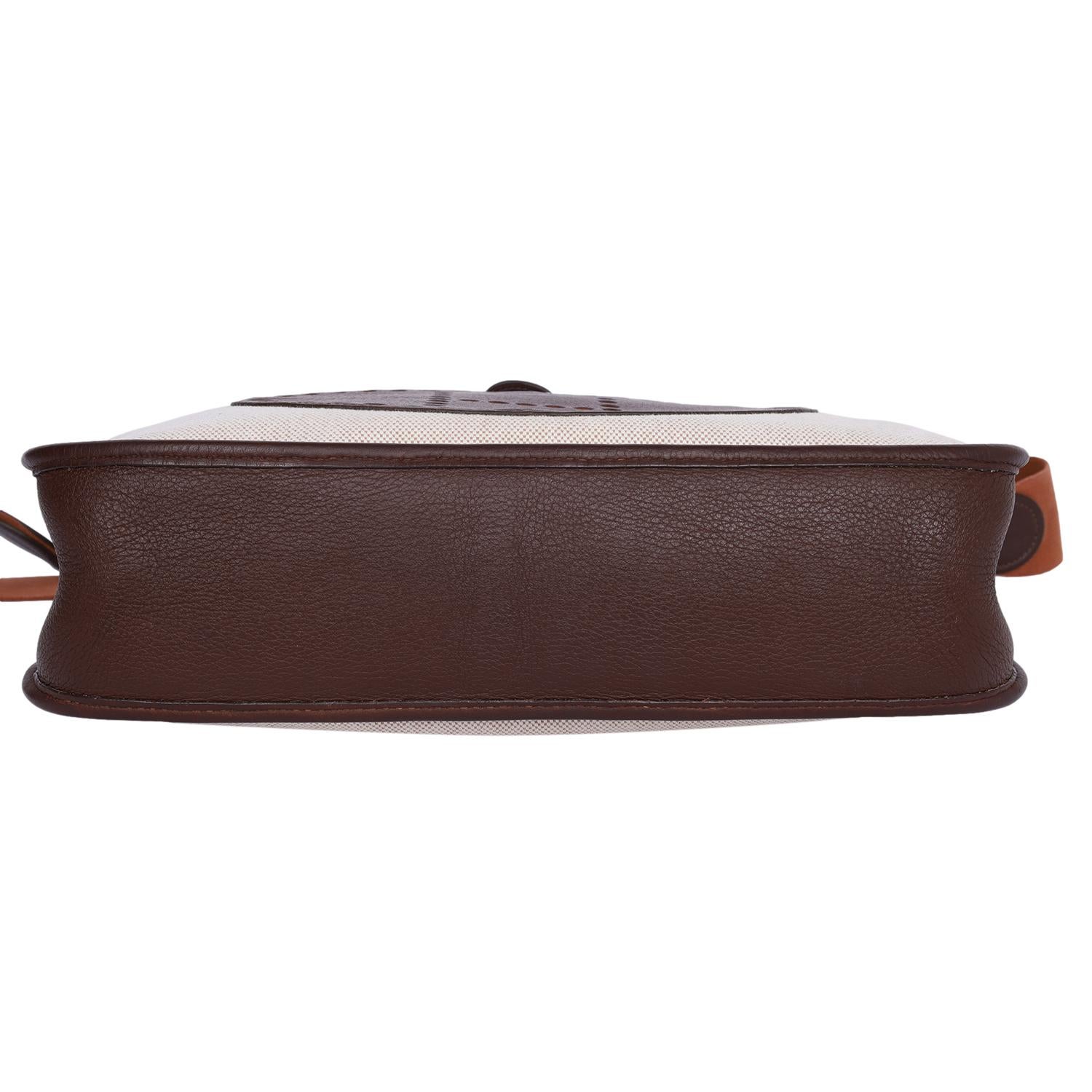 Hermes Evelyne Bag Gen I Toile and Brown Leather Shoulder Bag For Sale 5