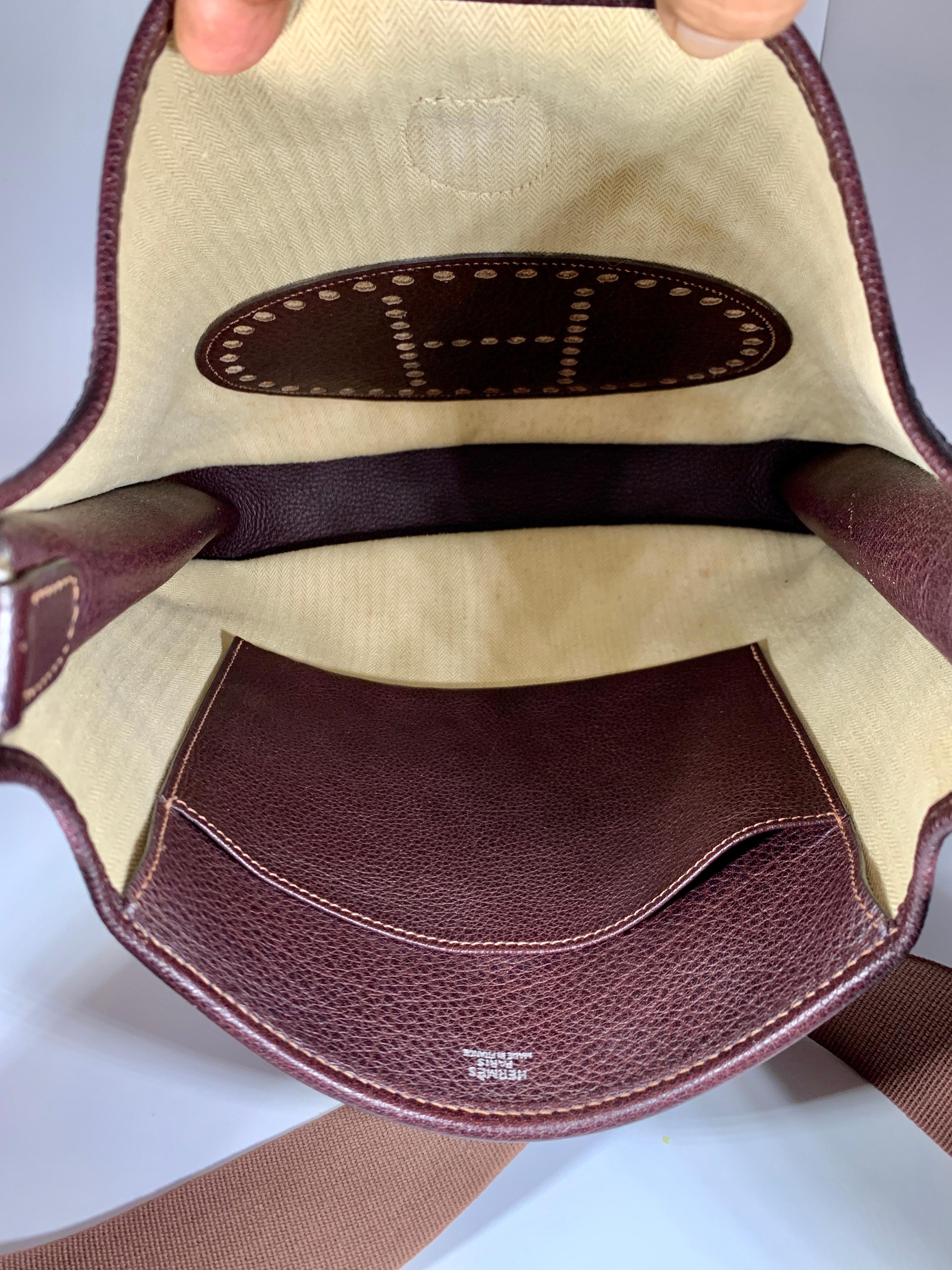Hermes Evelyne Brown Leather Crossbody / Shoulder Bag Vintage In Good Condition In New York, NY