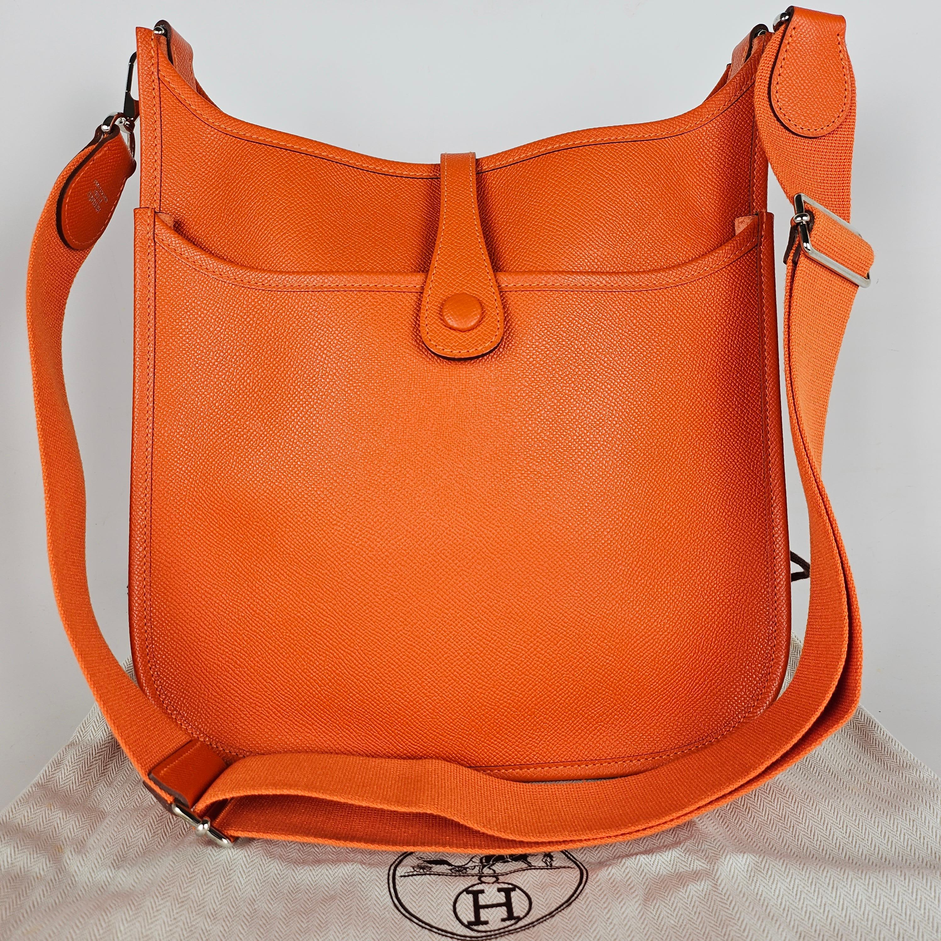 Hermes Evelyne Gen III Epsom Leather Orange Crossbody Bag In Excellent Condition In Denver, CO