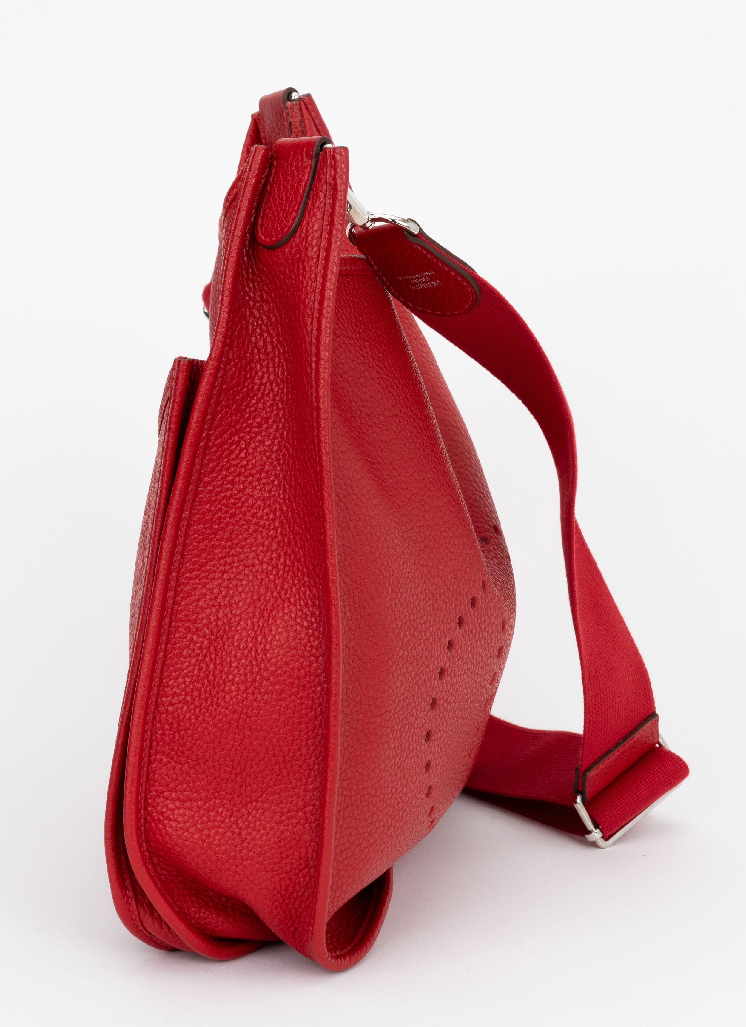 Hermès Evelyne GM Rouge & Palladium In Excellent Condition For Sale In West Hollywood, CA