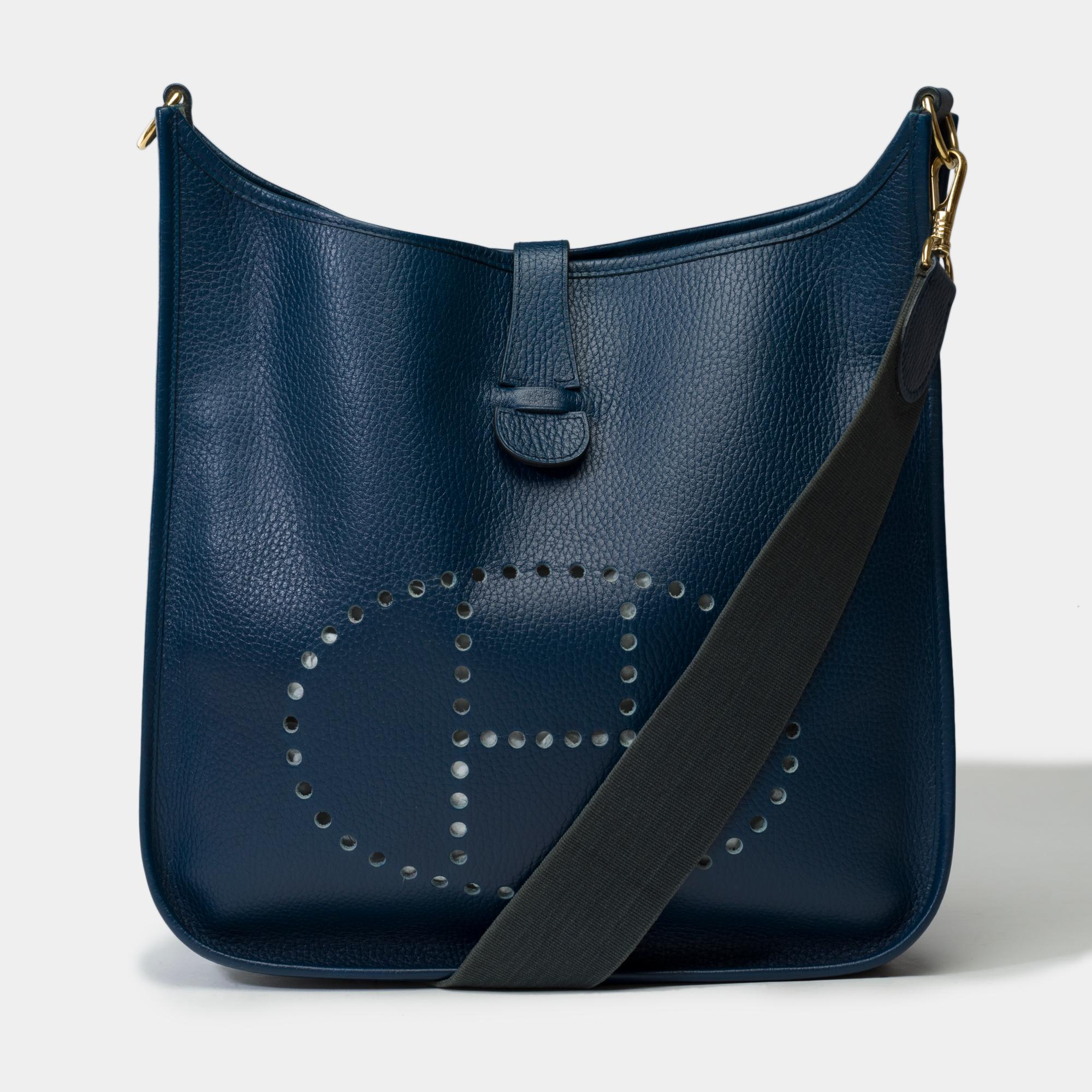 Hermès Evelyne GM  shoulder bag in Navy Blue Taurillon Clemence leather, GHW In Good Condition For Sale In Paris, IDF