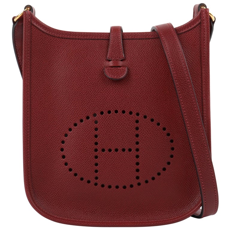 HERMES "Evelyne I" 2004 Rouge Clemence Leather Perforated Logo Shoulder