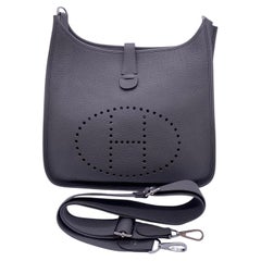 Hermes Evelyne III 31 8F Crossbody Bag Handbag Stamp X France