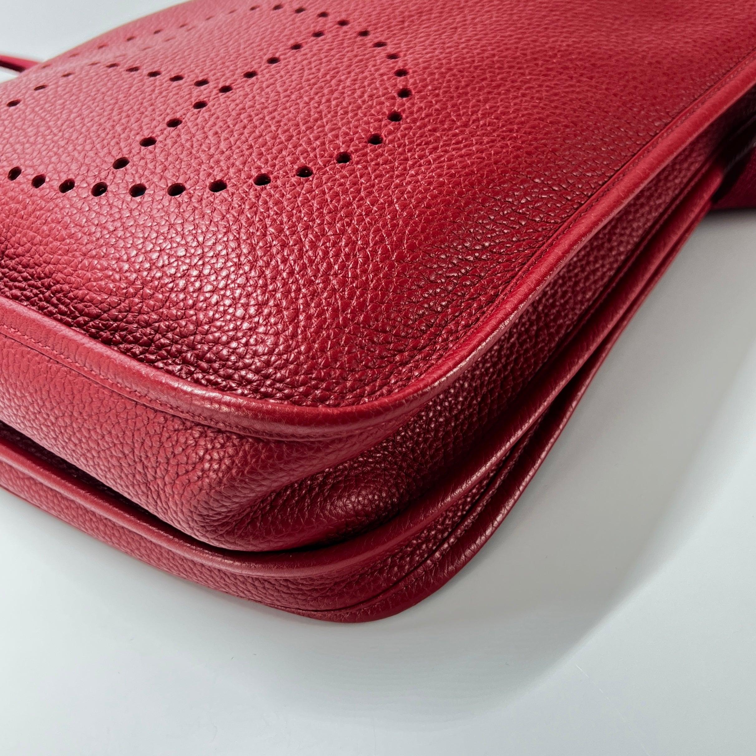 Hermès Evelyne III Crossbody Clemence Leather Red Palladium 2013 en vente 5