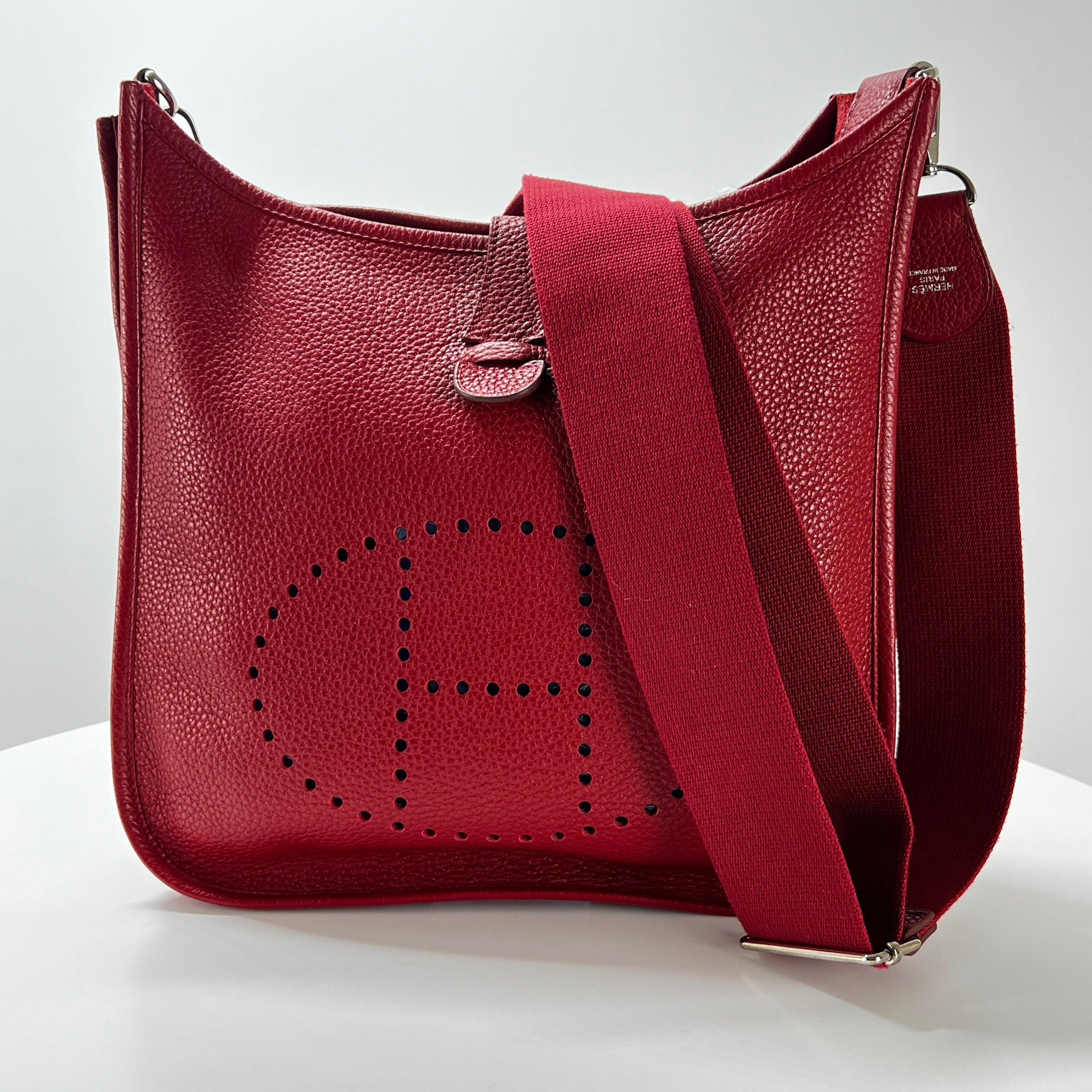 Rouge Hermès Evelyne III Crossbody Clemence Leather Red Palladium 2013 en vente