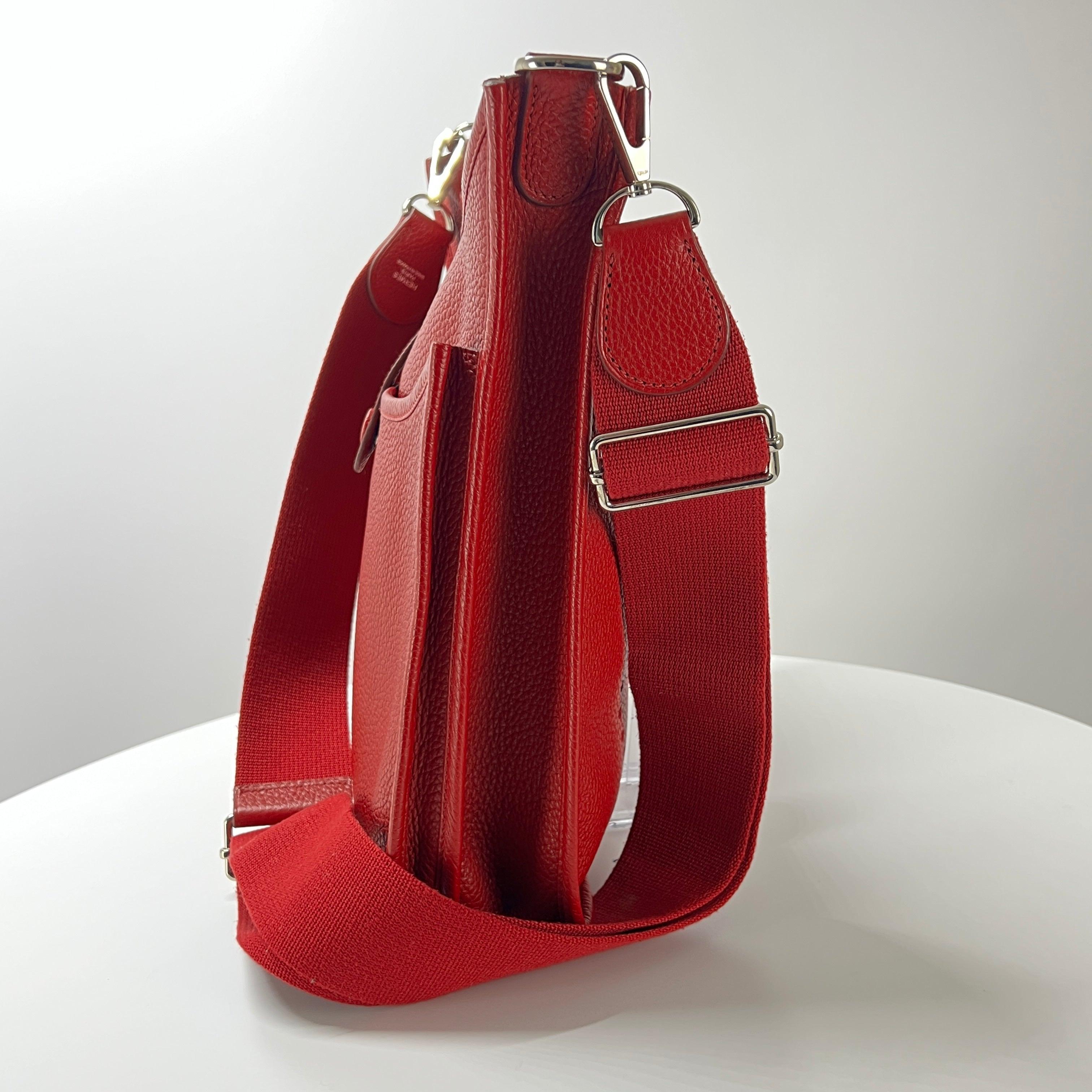 Hermès Evelyne III Crossbody Clemence Leather Red Palladium 2013 en vente 2