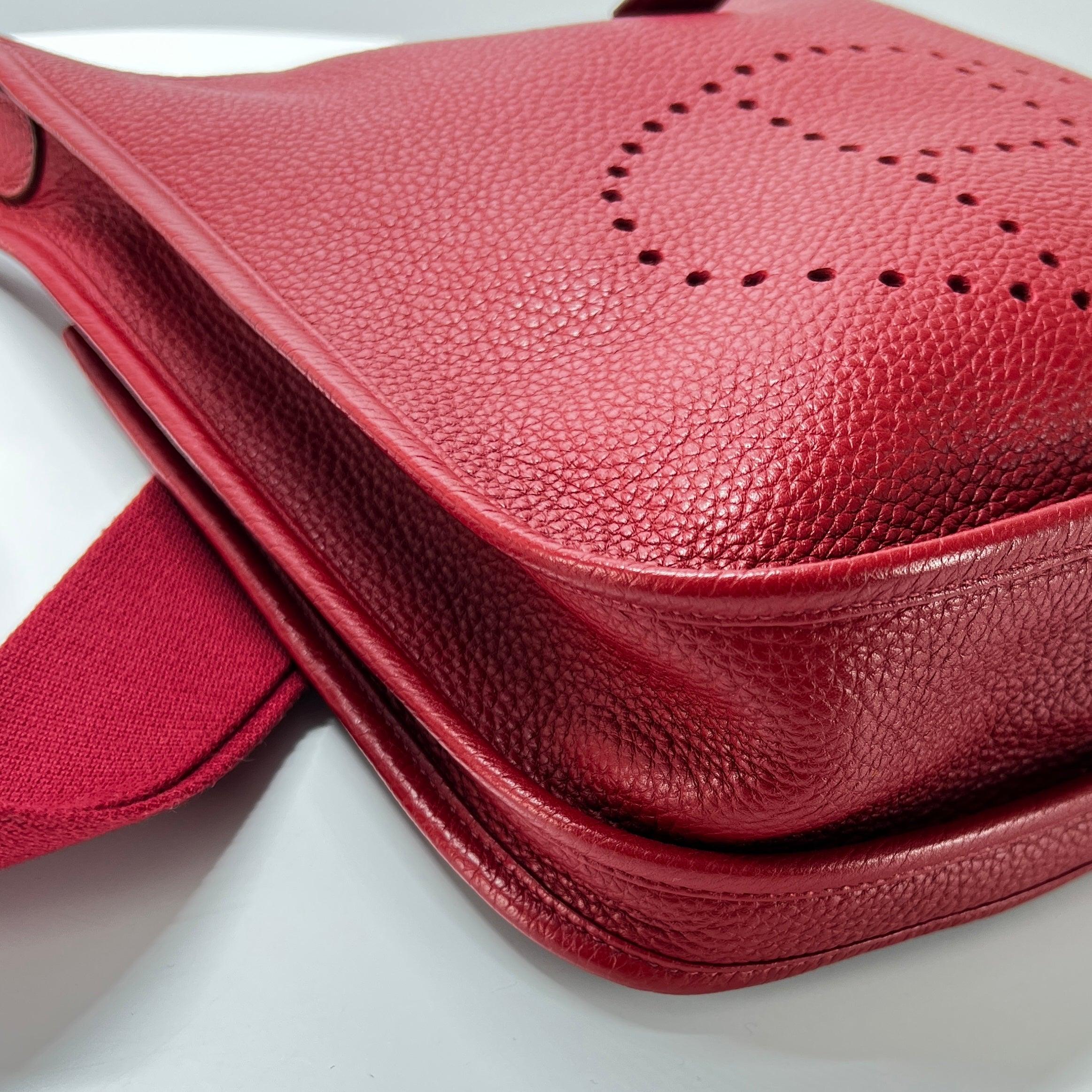 Hermès Evelyne III Crossbody Clemence Leather Red Palladium 2013 en vente 4