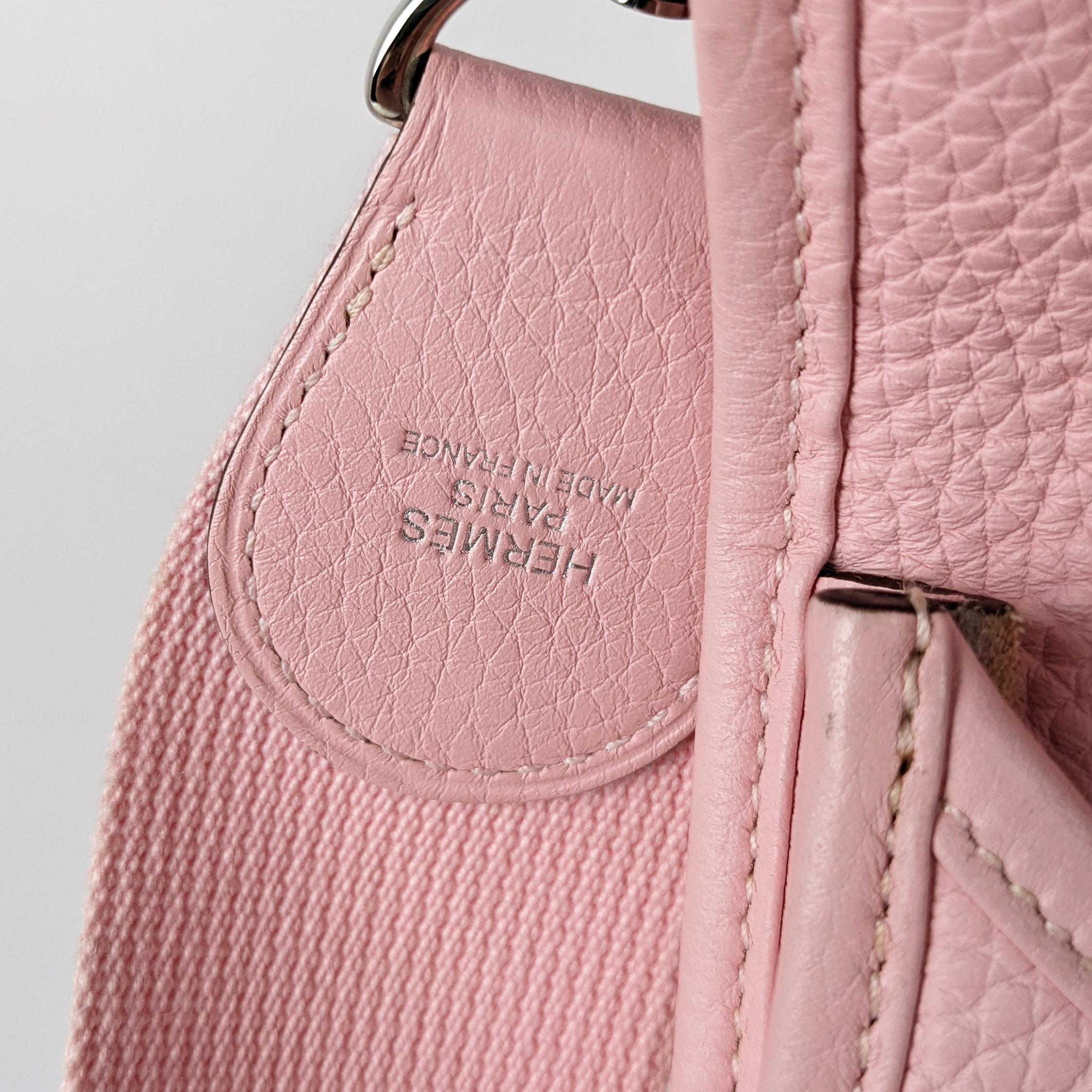 Hermes Evelyne Iii Gm Large Clemence Sakura Light Pink Leather Crossbody Bag In Excellent Condition In Denver, CO