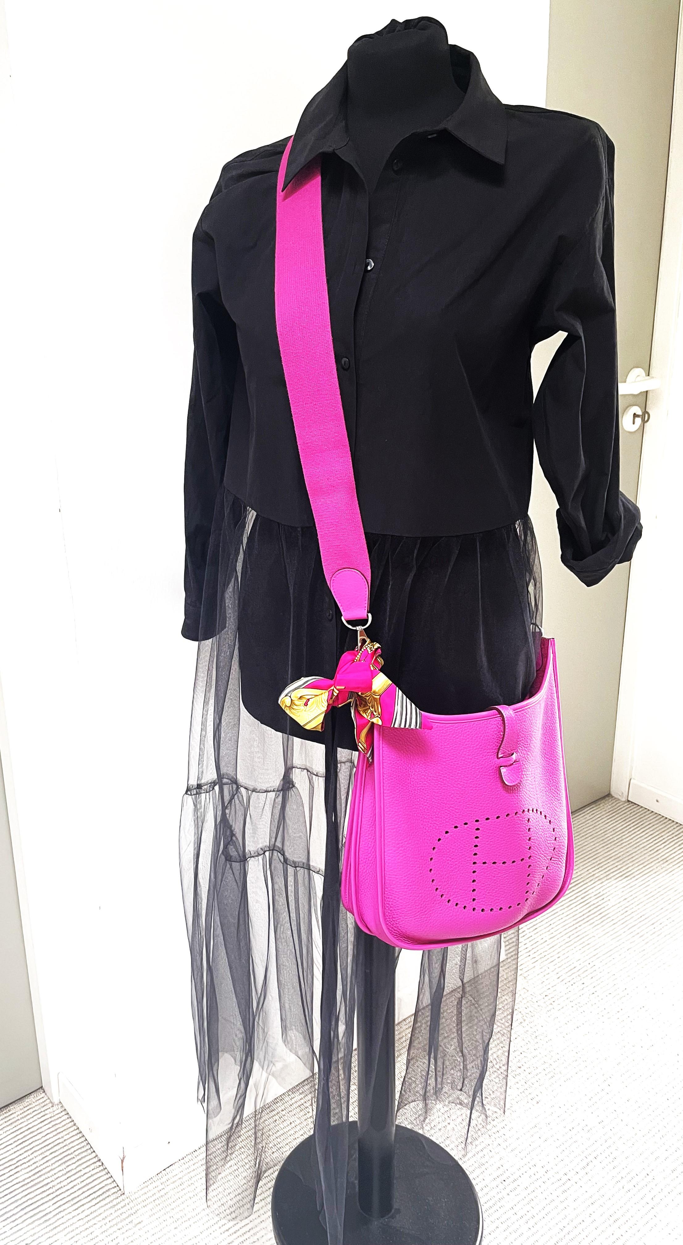 Hermès EVELYNE III PM SHOULDER BAG rosa Clemence-Leder, Seidenbeschläge C=2018 im Angebot 8