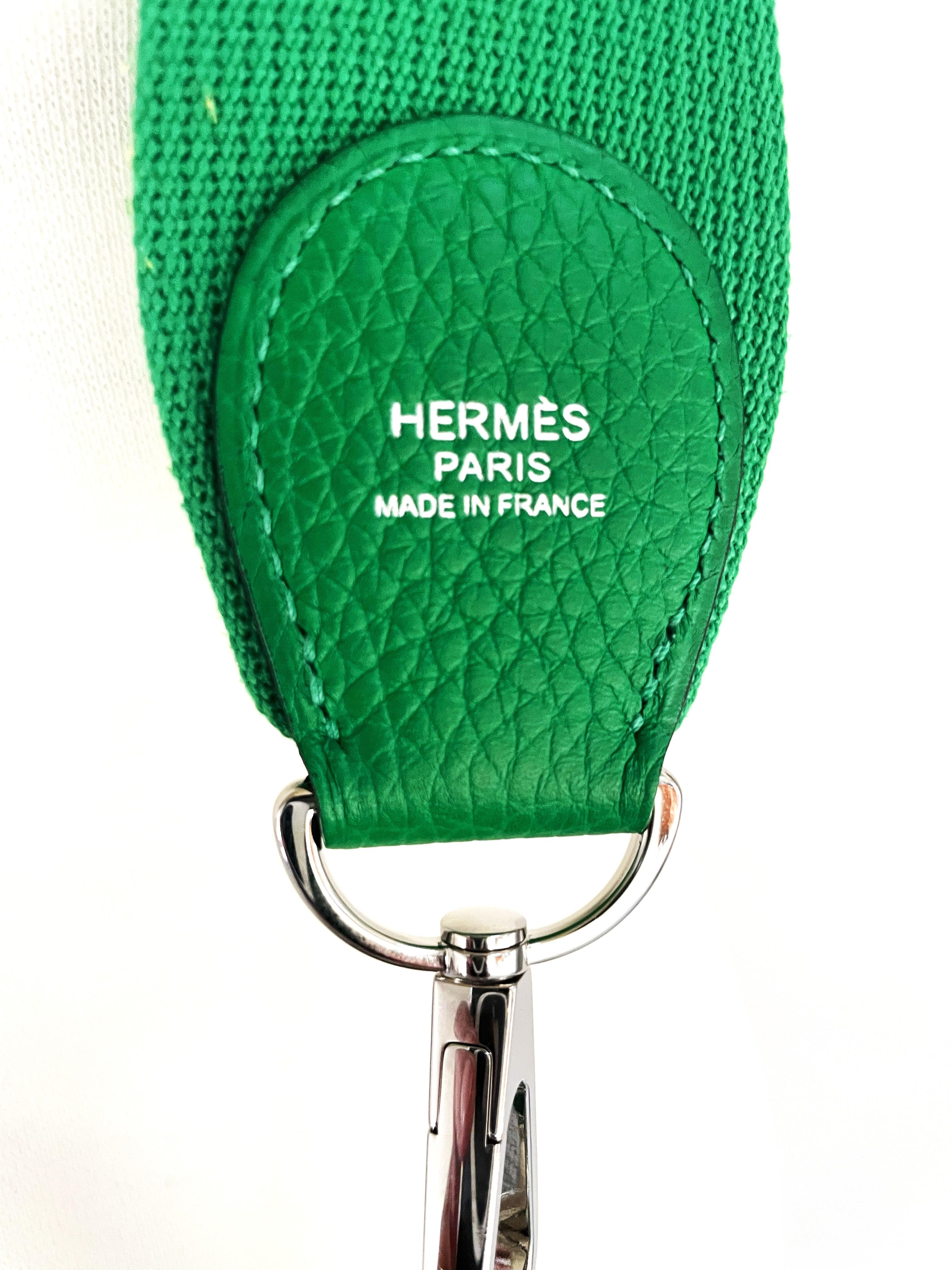HERMÉS EVELYNE III SHOULDER BAG, Togo leather, green/bambo, PM , stamp 2004 3