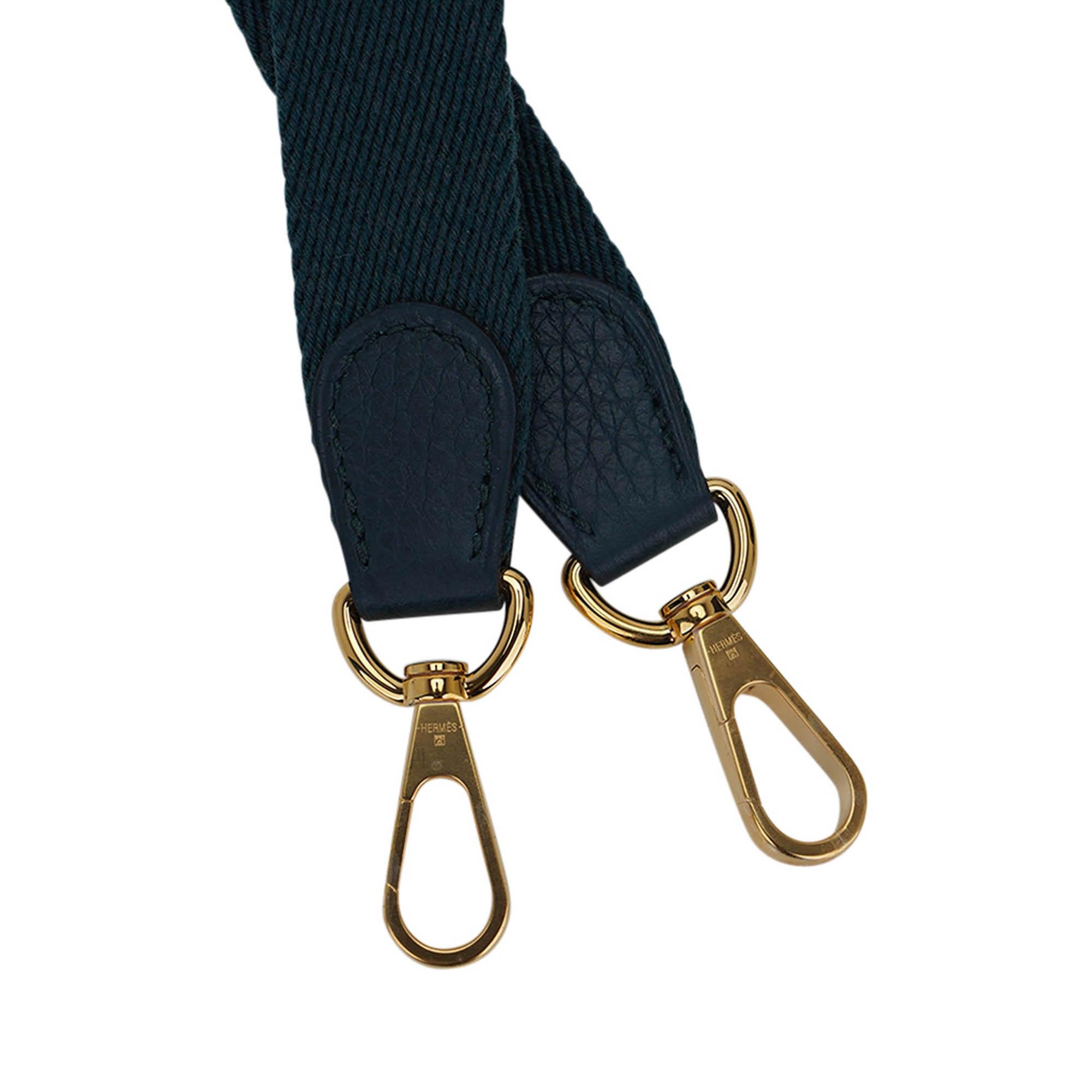 Hermes Evelyne III TPM Vert Rousseau Crossbody Bag Gold Clemence In New Condition For Sale In Miami, FL