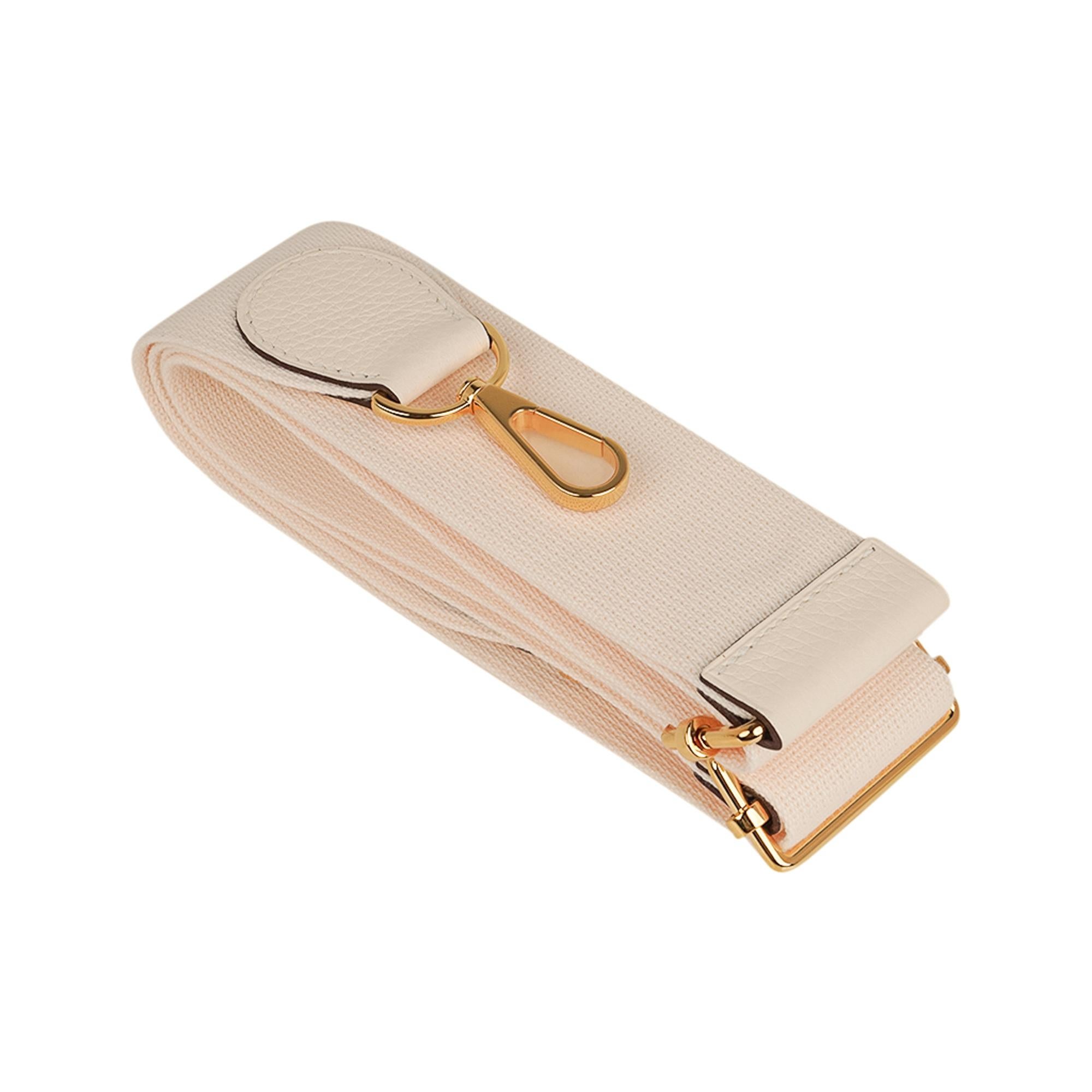 Hermes Evelyne PM Bag Nata Clemence Gold Hardware New w/Box In New Condition In Miami, FL