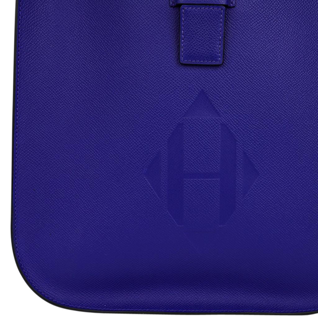 Bleu Hermes Evelyne PM Sellier Blue Electric Bag Palladium Hardware  en vente