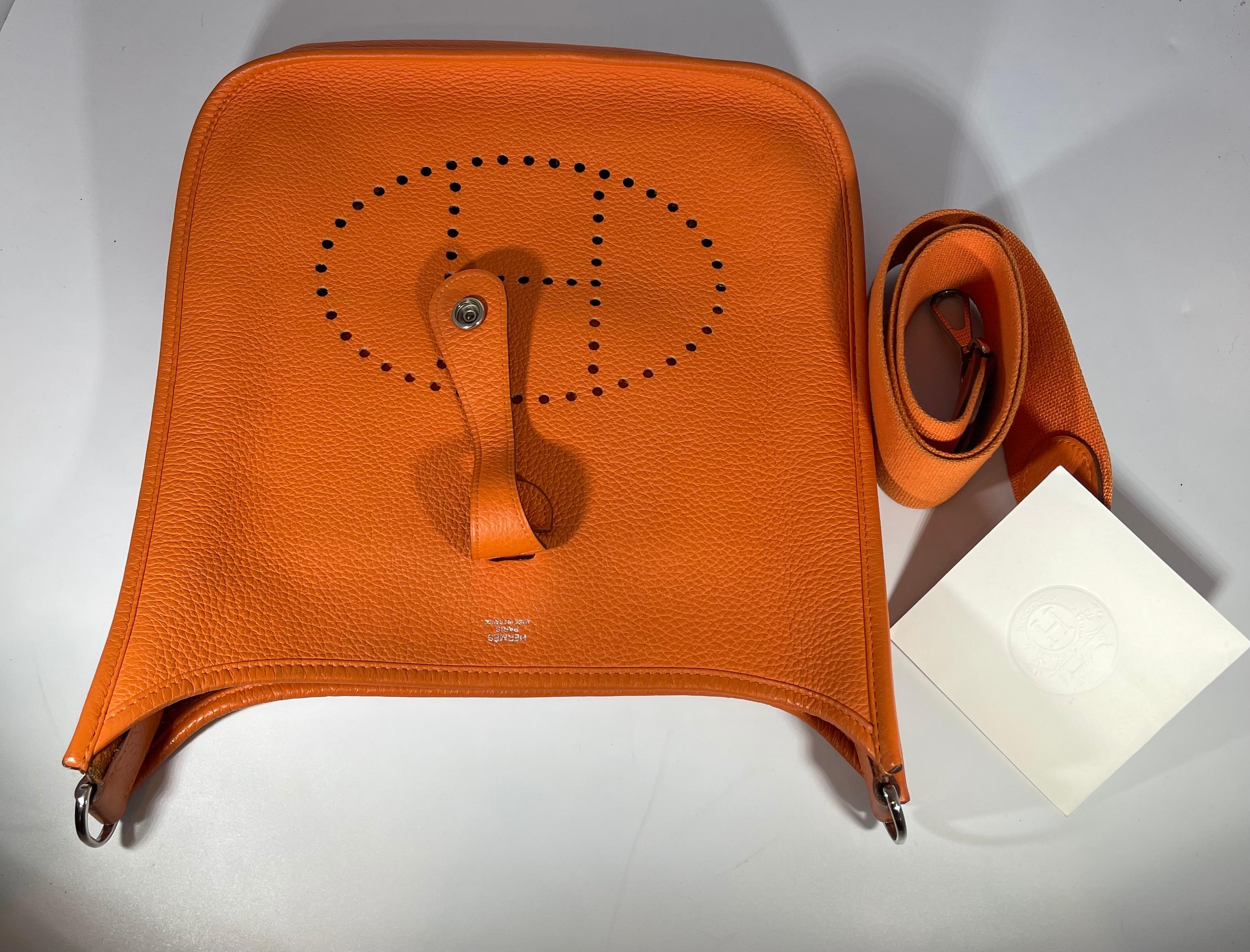 Hermès Evelyne Pm Oranges Leather Cross Body Bag, Excellent condition For Sale 8