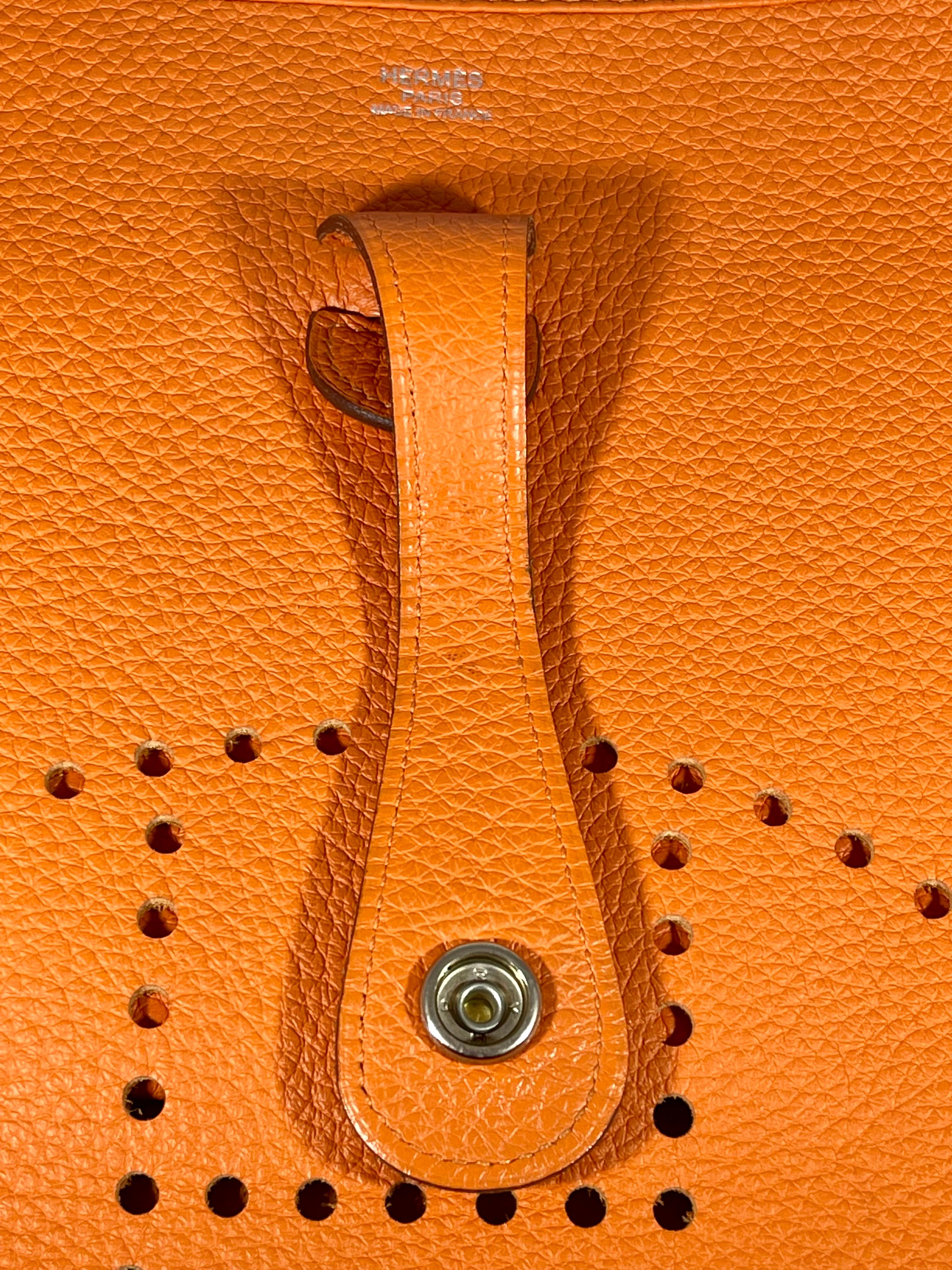 Hermès Evelyne Pm Oranges Leather Cross Body Bag, Excellent condition For Sale 9