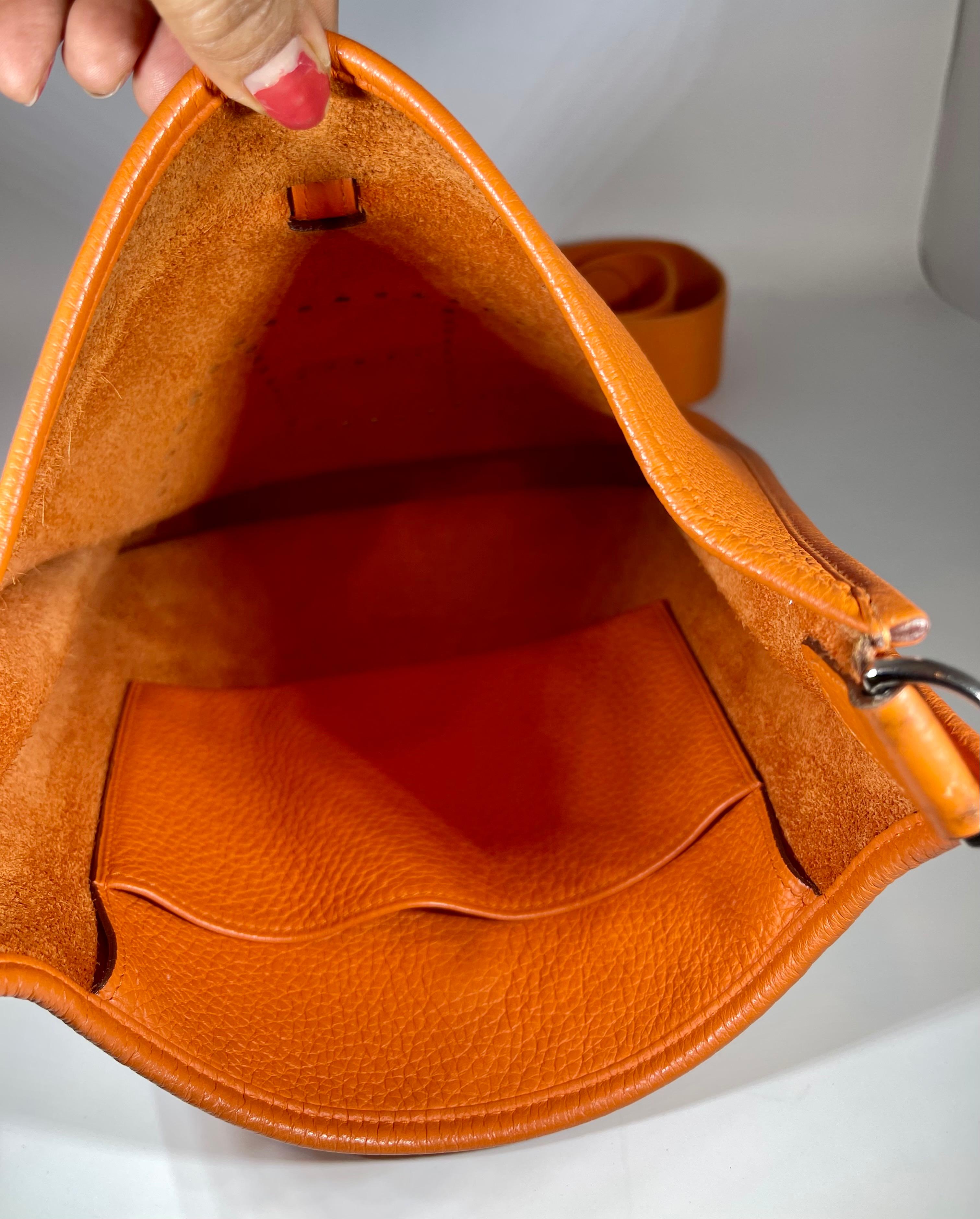 Hermès Evelyne Pm Oranges Leather Cross Body Bag, Excellent condition For Sale 12