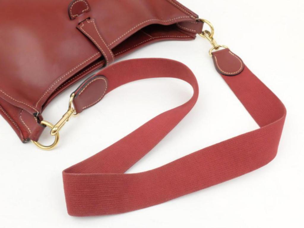 Hermès Evelyne Rouge 230458 Red Leather Shoulder Bag For Sale 3