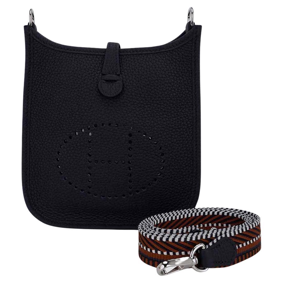 Hermès - Sac Evelyne TPM à sangle Cavale noire en cuir Clemence avec accessoires en palladium