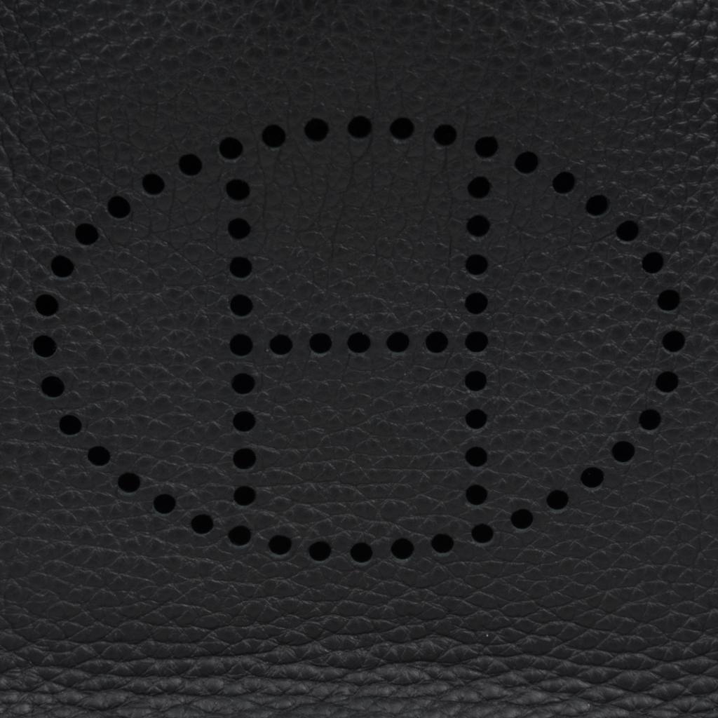 Hermes Evelyne TPM Bag Black Clemence Palladium Hardware In New Condition For Sale In Miami, FL