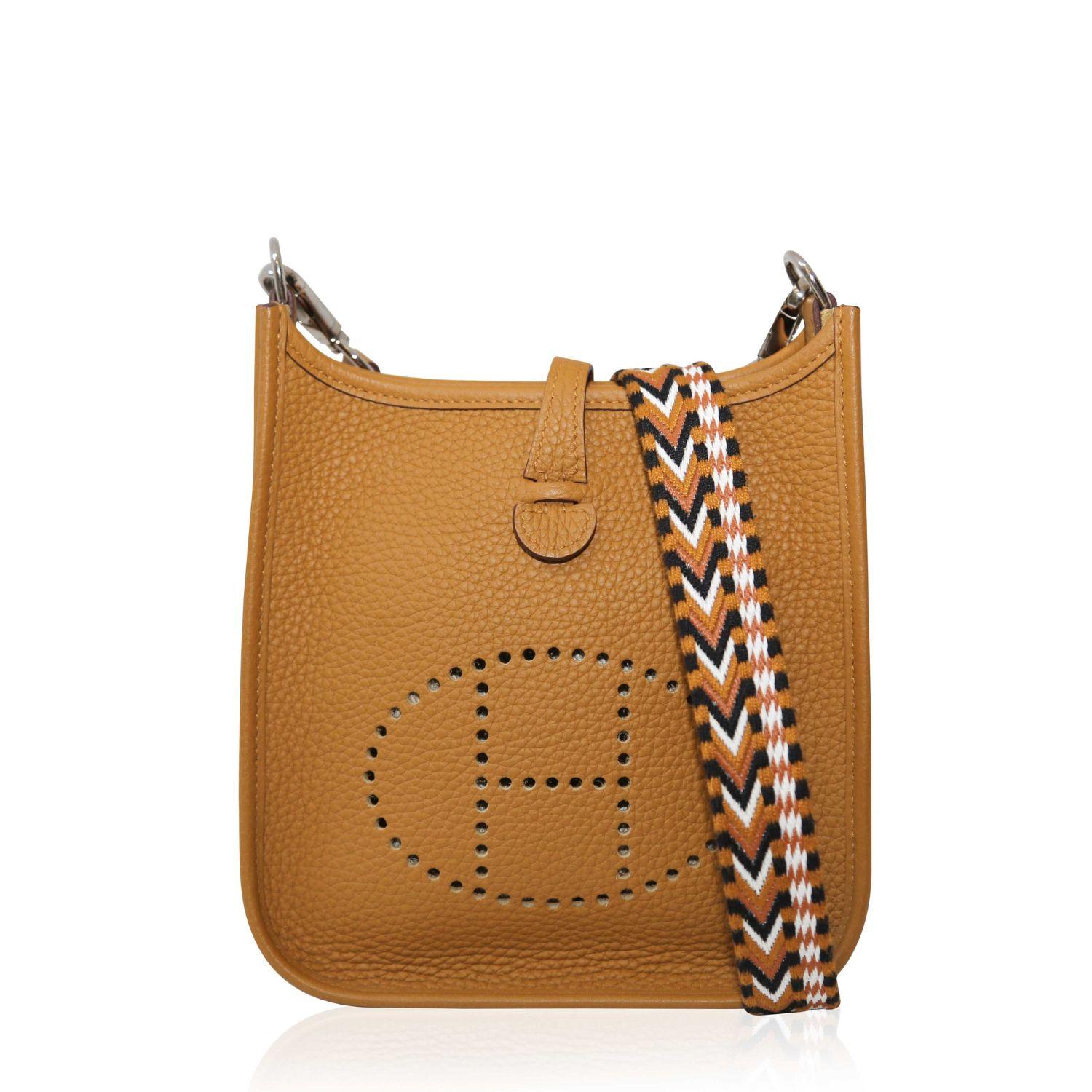 Hermès Evelyne TPM Bag Sesame In Excellent Condition For Sale In London, GB