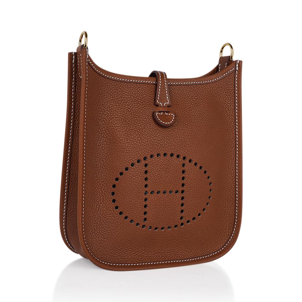 Mightychic offers a very rare Hermes Evelyne TPM bag featured in Fauve Barenia Faubourg.
This divine leather only gets more beautiful with wear.
Signature perforated H on front of bag.
Rich with gold hardware.
Fabulous shoulder or cross body