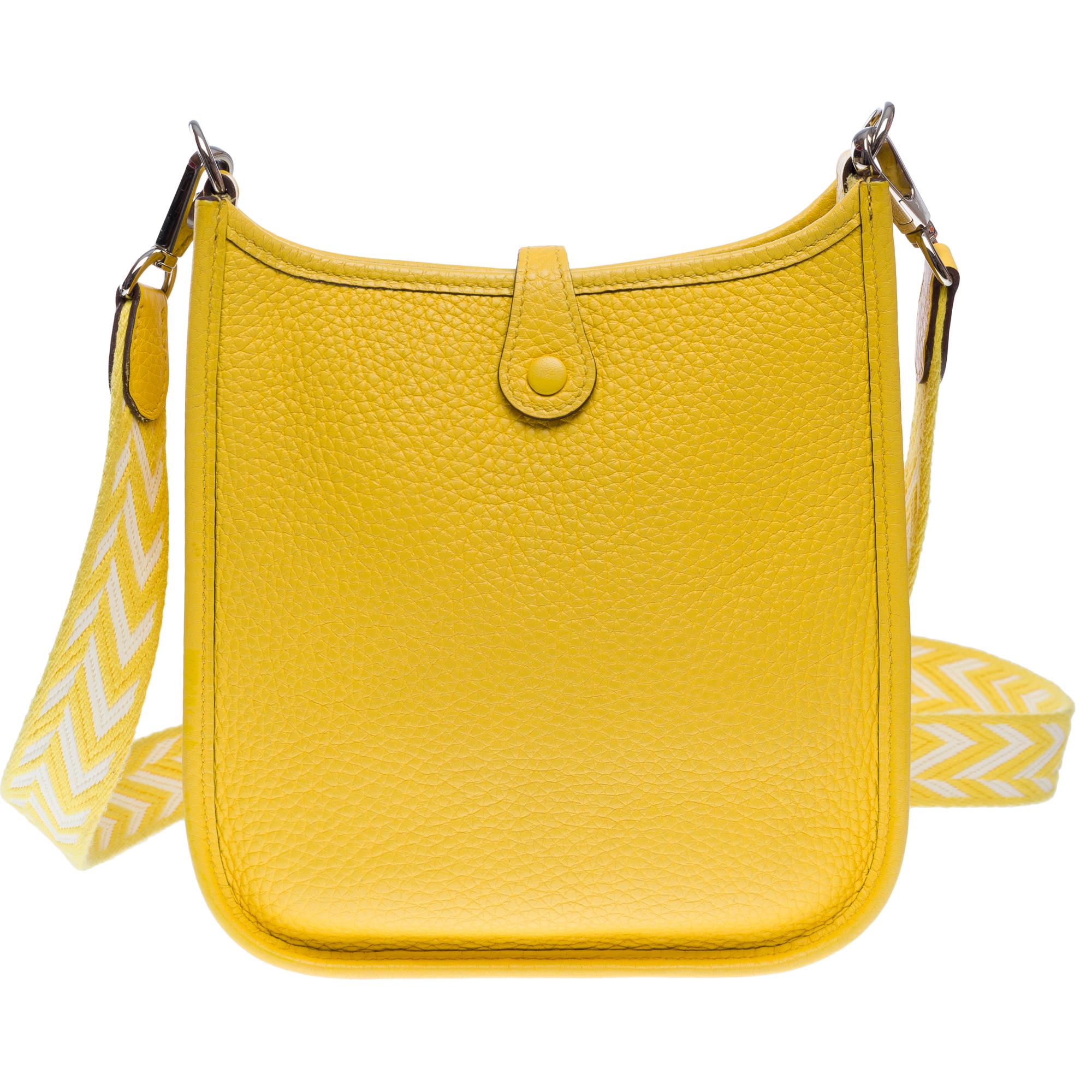 Arancia Borsa a tracolla Hermès Evelyne TPM Zigzag in pelle Jaune de Naples Taurillon, PHW in vendita